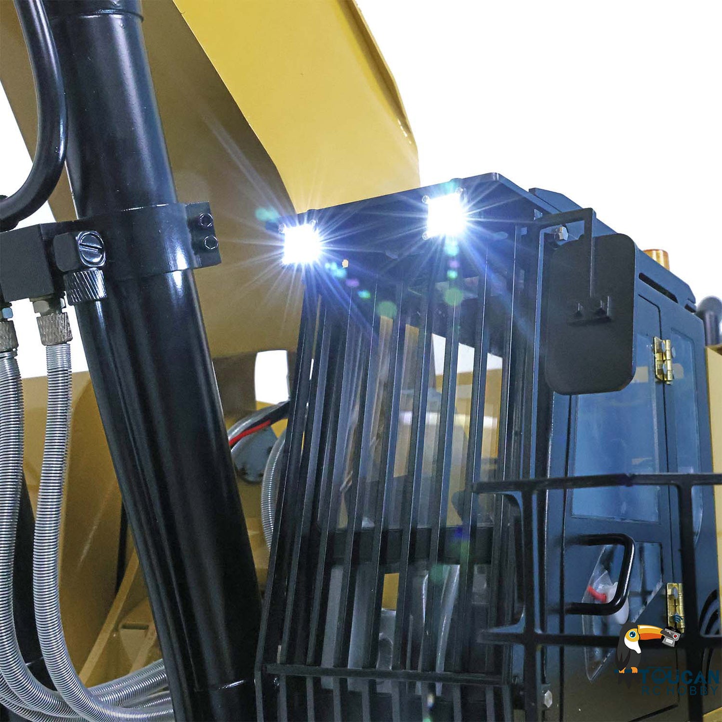 1/14 6015B Metal Hydraulic Radio Controlled Excavator Light Liquid Crystal display Painted Body Rotates 360Degrees