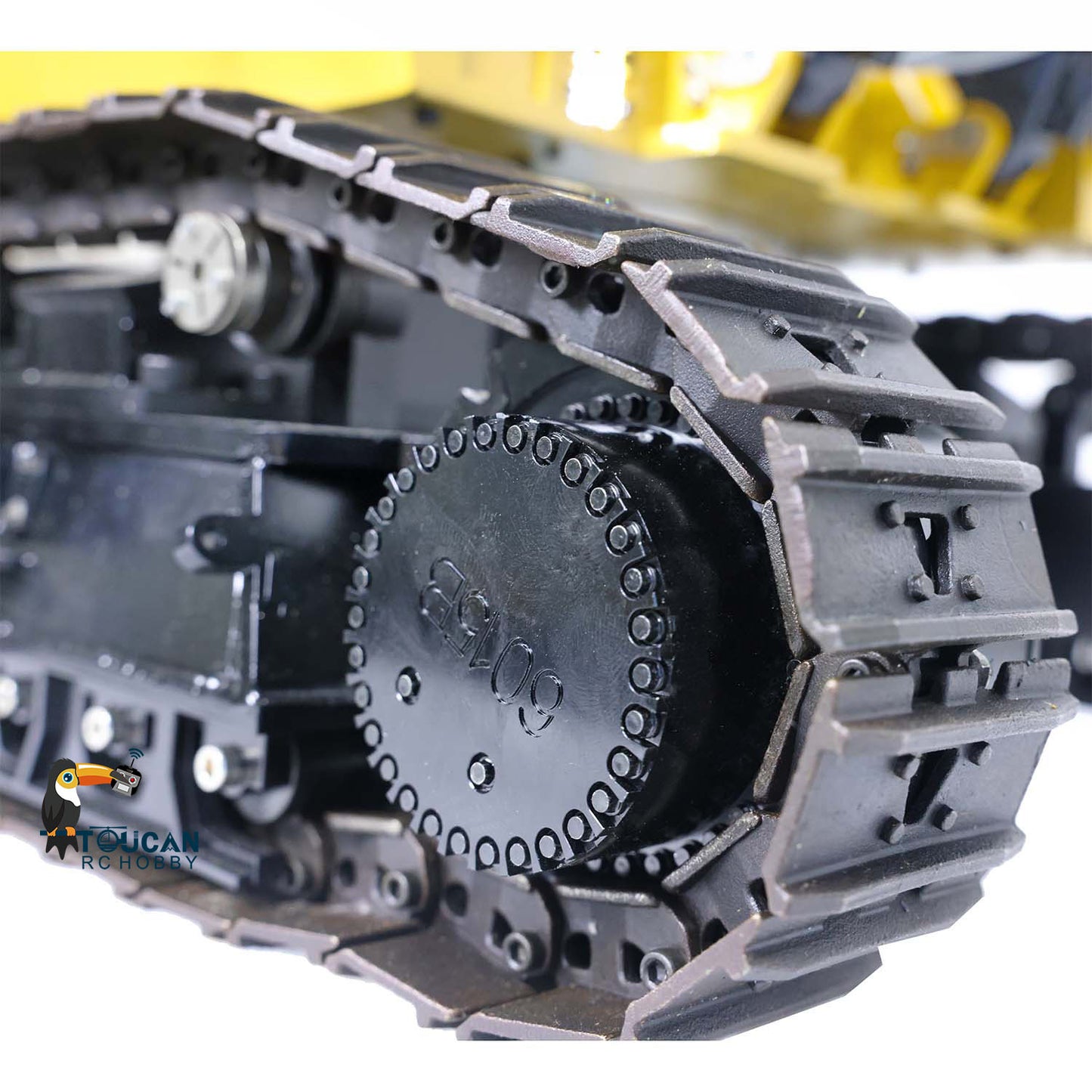 1/14 6015B Metal Hydraulic Radio Controlled Excavator Light Liquid Crystal display Painted Body Rotates 360Degrees