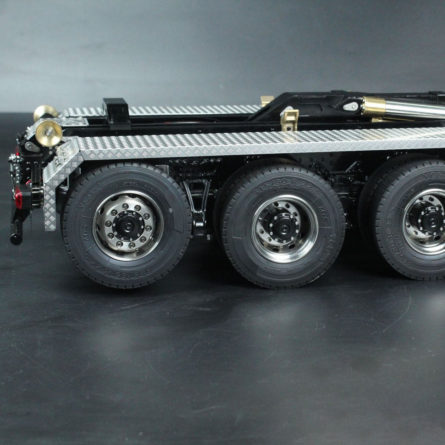 8x8 1/14 Metal Hydraulic RC Full Dump Truck Roll On Remote Controlled Tipper Car Hobby Model Sound Light Light System