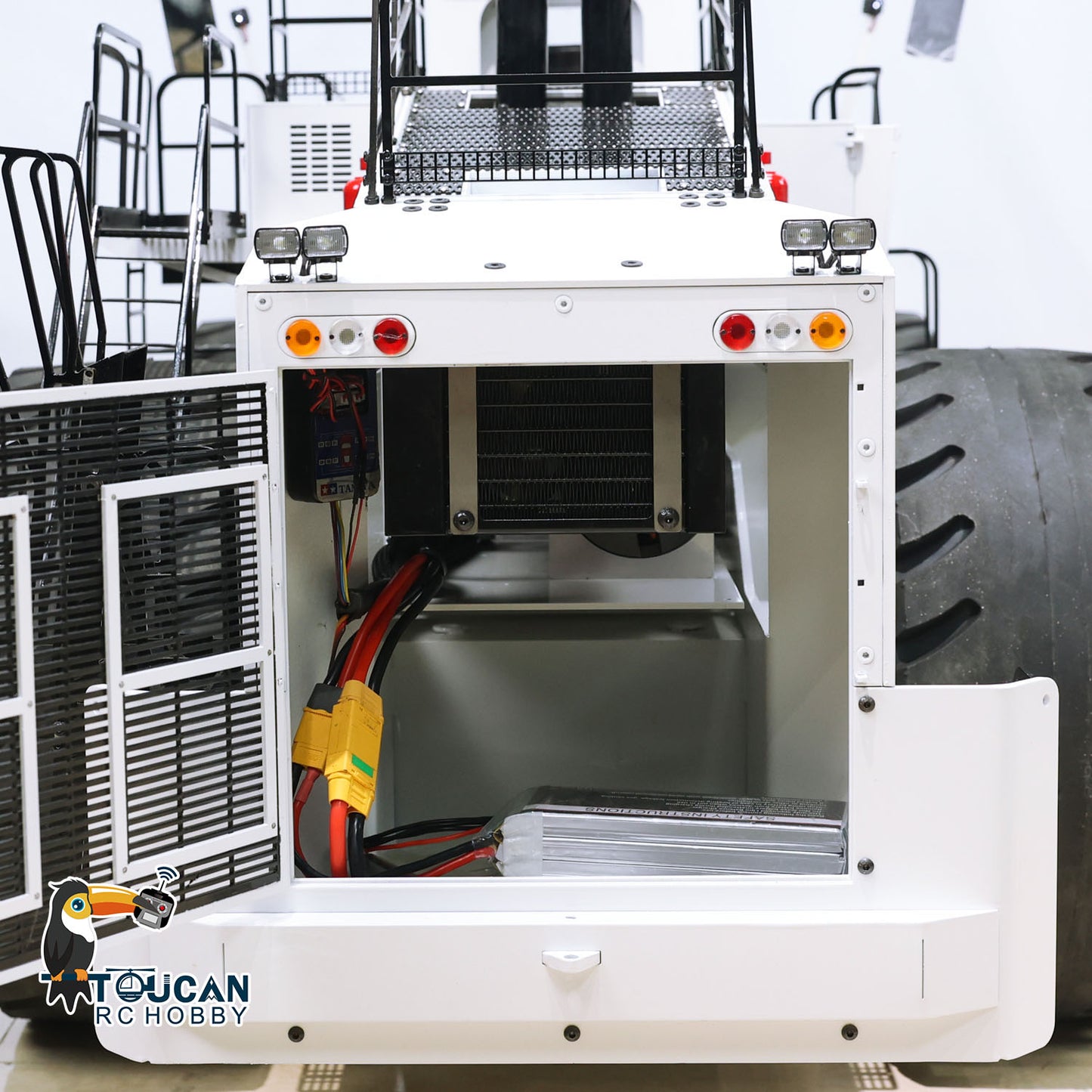 150KG! 1:14 RC Hydraulic Loader L2350 Heavy Duty RTR Radio Control Construction Vehicle with Sound Light Smoke