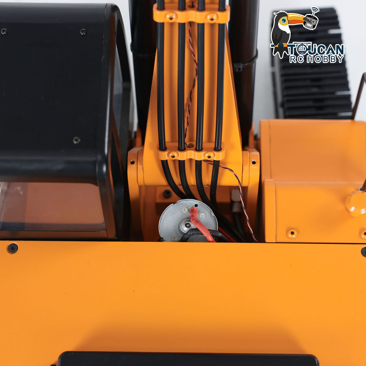 Fast Free Shipping for EU JDM 1/12 Hydraulic Excavator Painted Assembled RC Model Pump Tracks Light Radio
