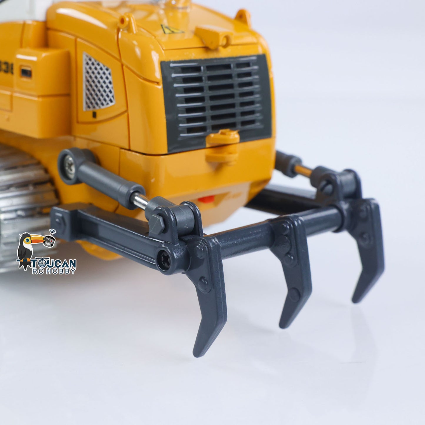 IN STOCK New Toy! Free Shipping 1:50 RC Electric Lifting Tracked Loader LR636 2.4G Construction Vehicle Metal Bucket Tracks Ripper RTR Model Light Sound Battery