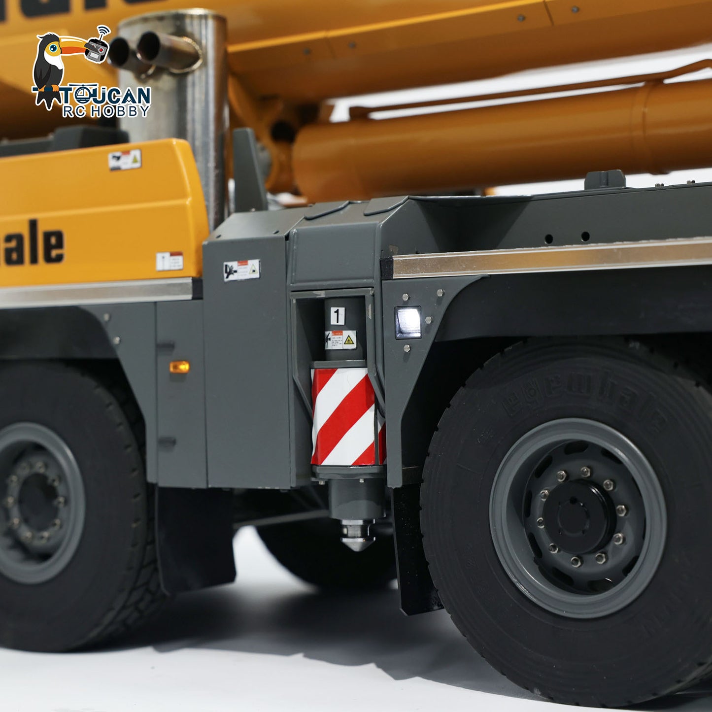 Pre-Order Eyewhale 1/14 6 Axles LTM1350 RC Hydraulic Mobile Cranes 5M Length Radio Controlled Heavy-duty Car PNP Hobby Model