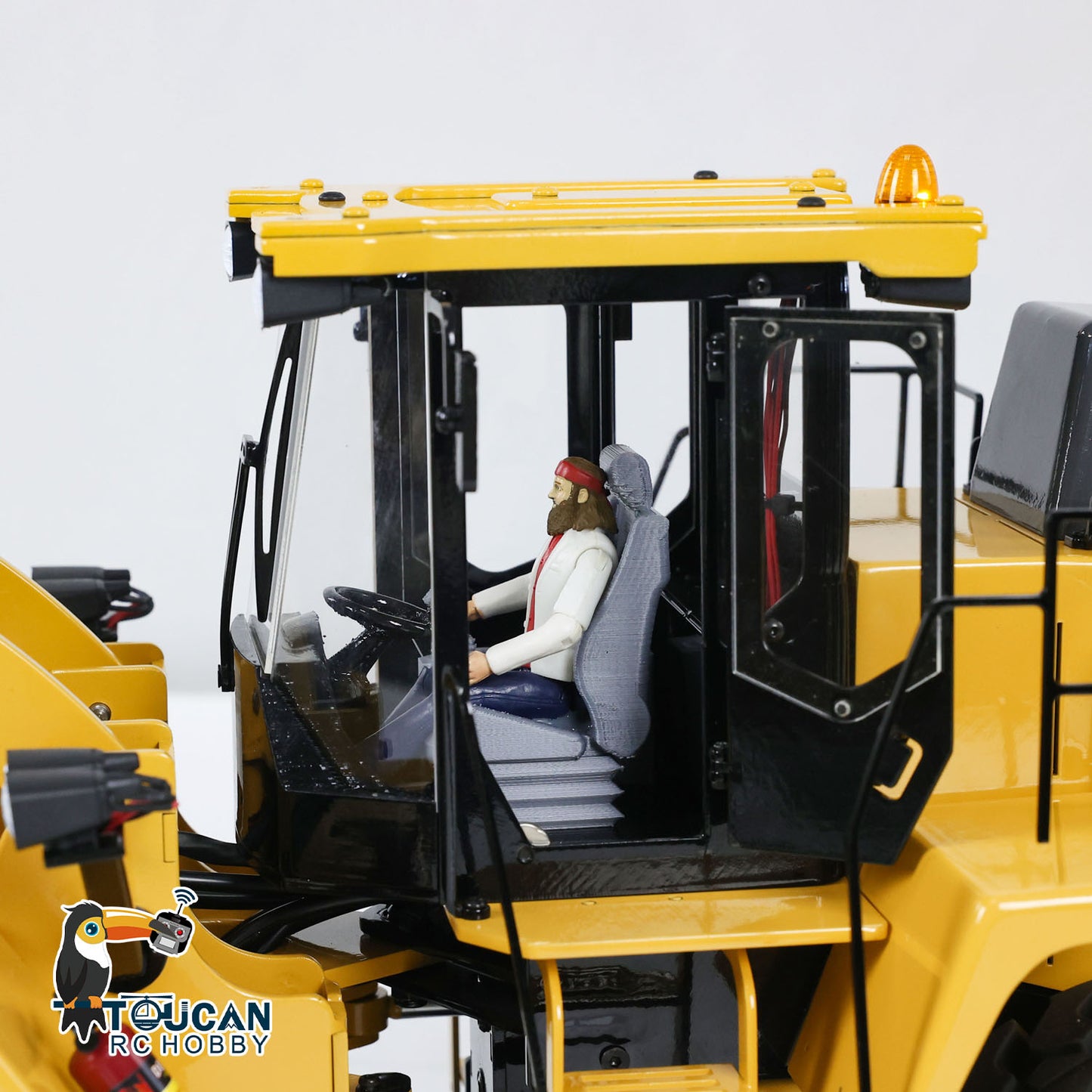 1/14 XDRC WA470 Hydraulic RC Loader Metal Radio Control Construction Vehicle PNP Smoke Sound ESC Servo Motor Sand Bucket