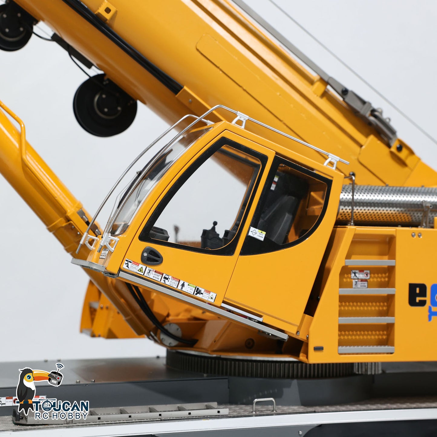Pre-Order Eyewhale 1/14 6 Axles LTM1350 RC Hydraulic Mobile Cranes 5M Length Radio Controlled Heavy-duty Car PNP Hobby Model