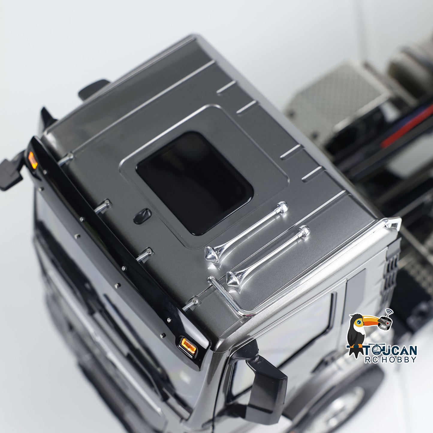 Radio Control 1:14 Hydraulic Tipper Metal Cabin Shell Differential Lock 8x8 Chassis 2Speed RC Dump Truck Sound Light
