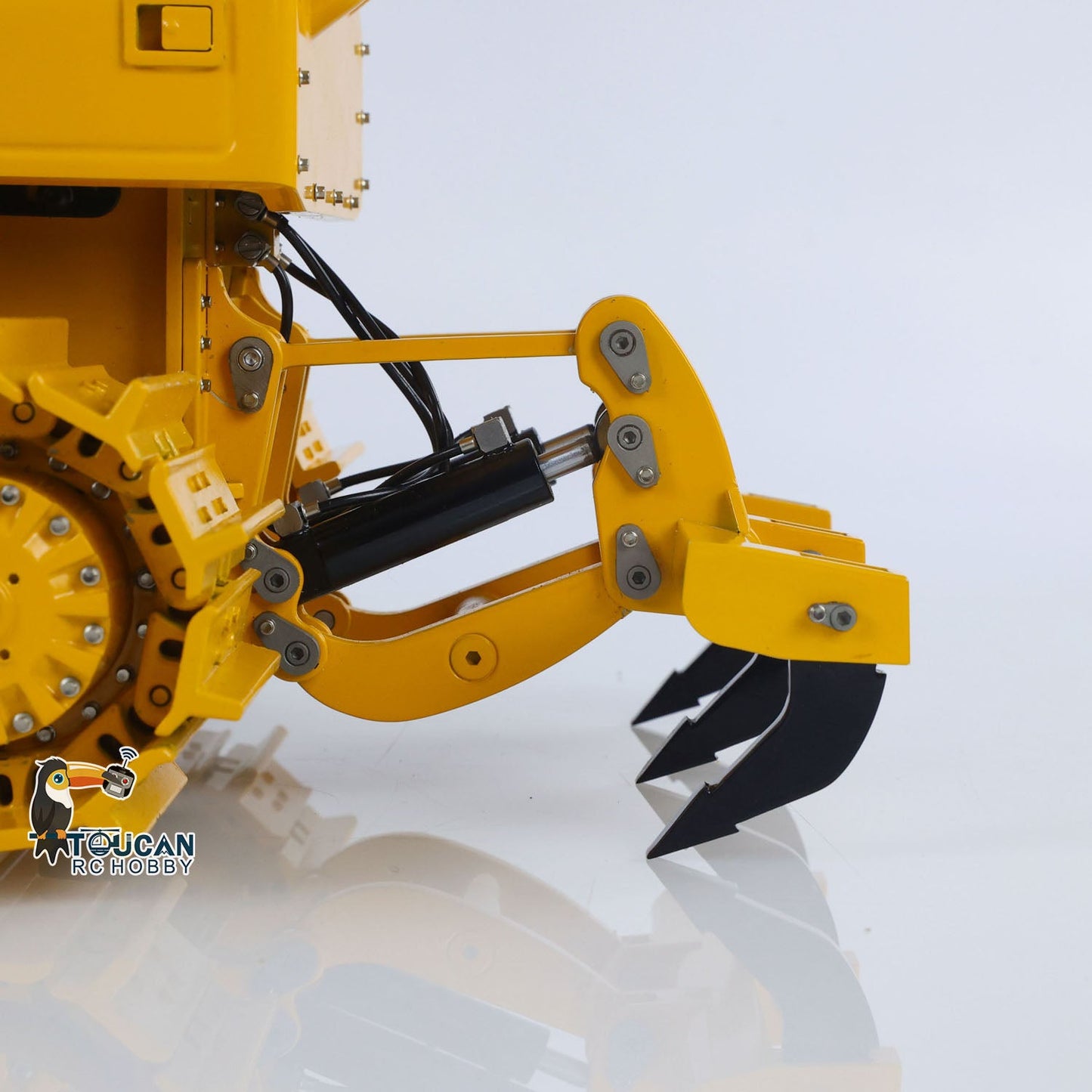 New Arrival Metal 1/12 RC Hydraulic Bulldozer D3 Remote Control Engineering Vehicles 4CH Valve Construction Car Light Sound Flysky ST8 Radio