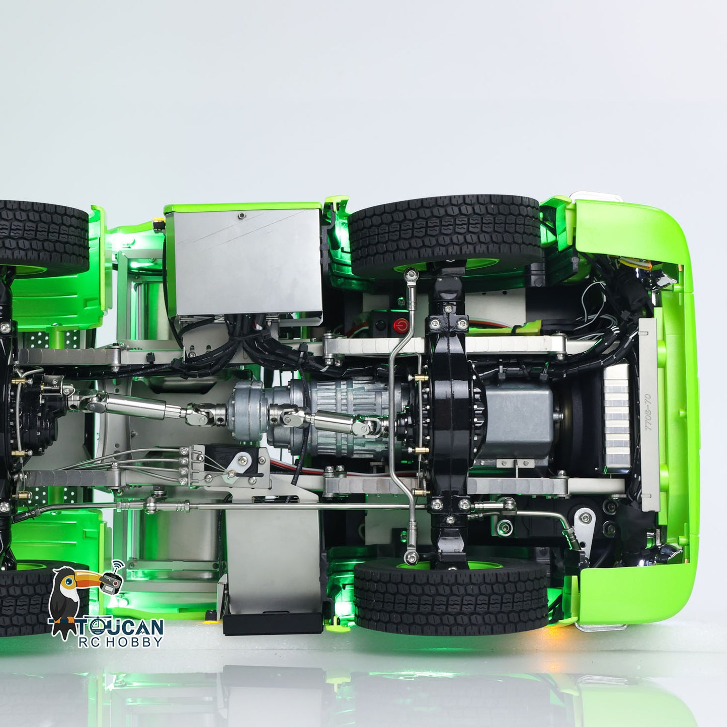 8x8 Metal Chassis 1/14 RC Tractor Truck 770S Remote Control Lorry ST8 Radio Battery RTR Warning Lights Spotlight Magnetic Roof