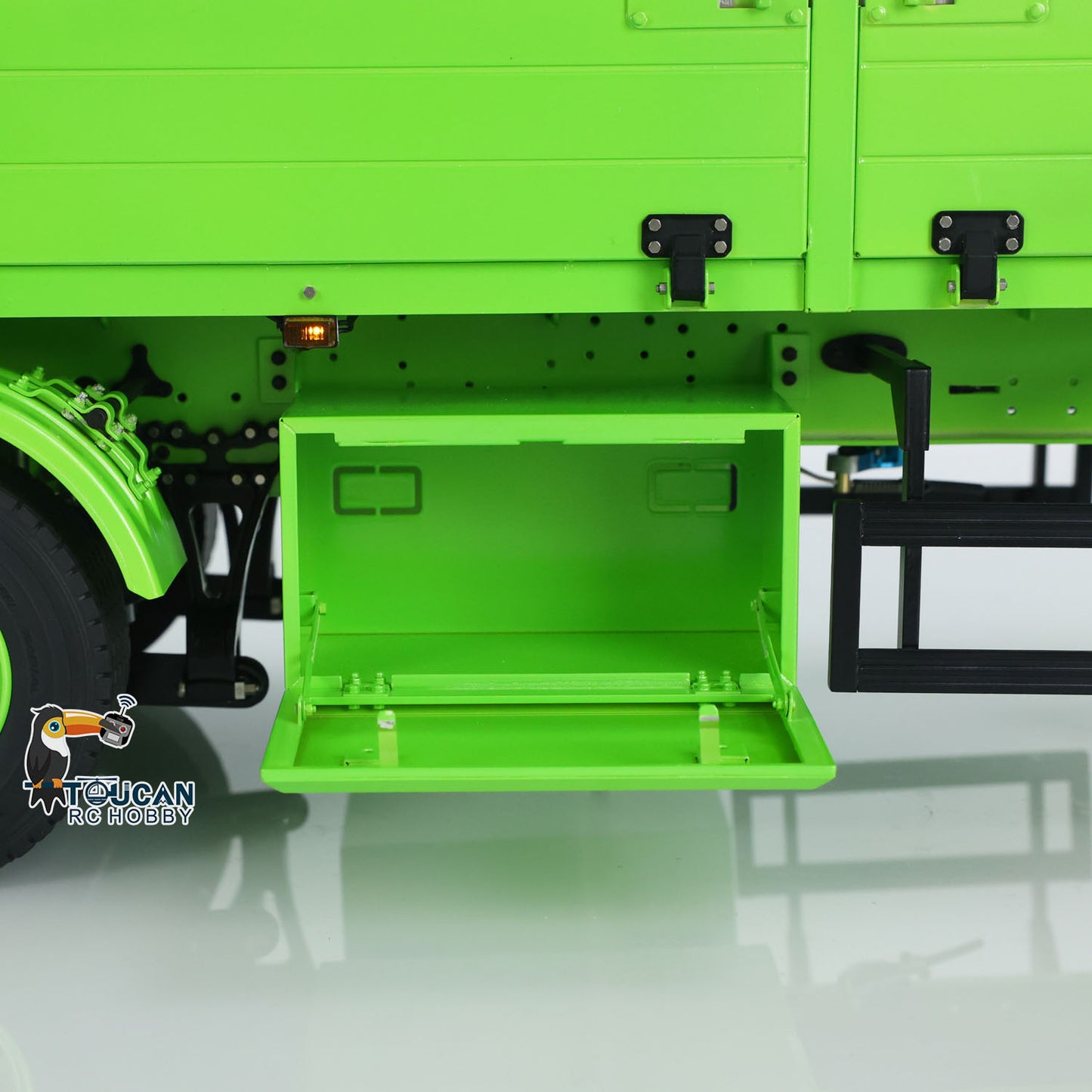 3 Axles 1/14 Metal Semi Trailer Manual Lifting Legs Lights for Remote Control Tractor Truck DIY TAMIYA Lorry Model RC Dump Truck