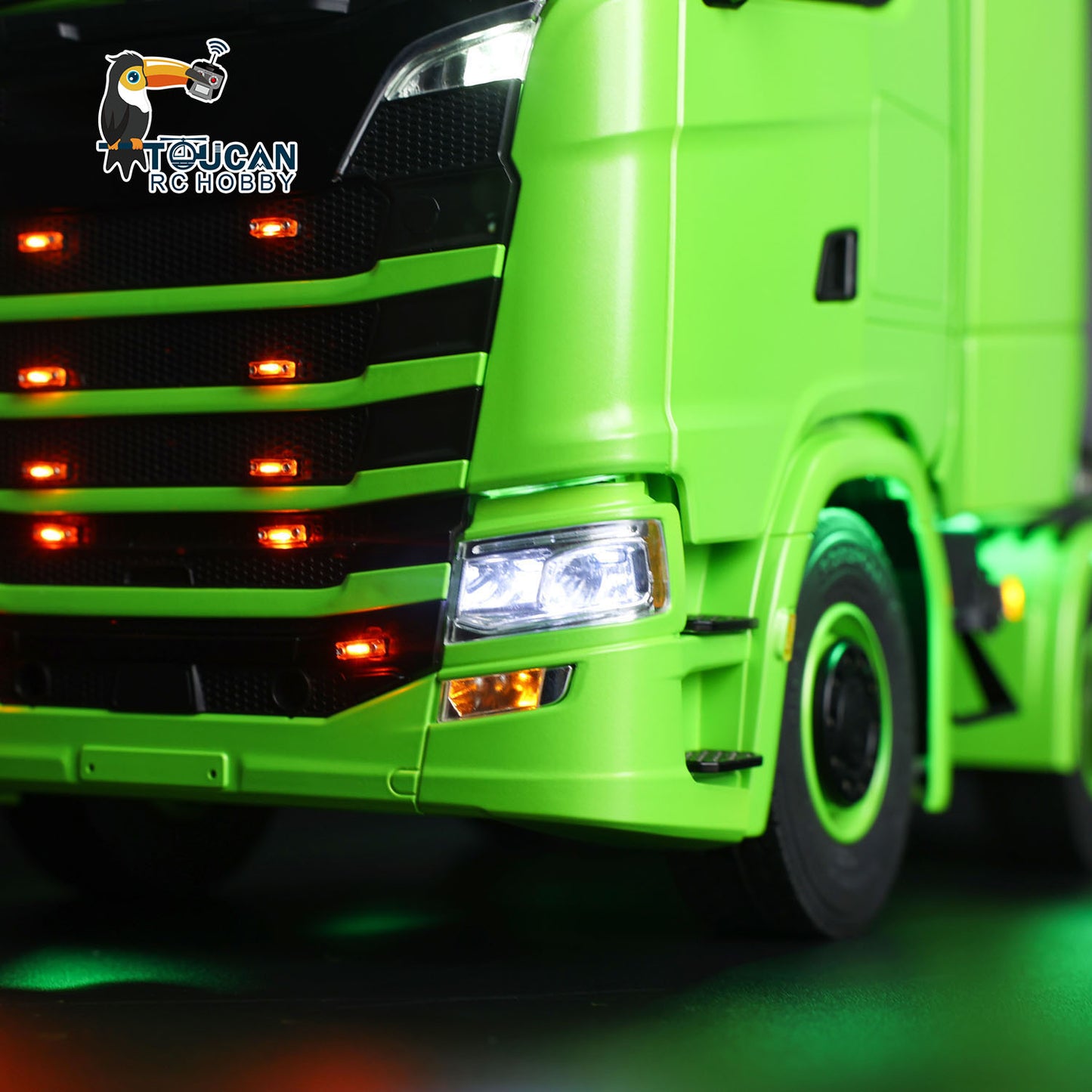 8x8 Metal Chassis 1/14 RC Tractor Truck 770S Remote Control Lorry ST8 Radio Battery RTR Warning Lights Spotlight Magnetic Roof
