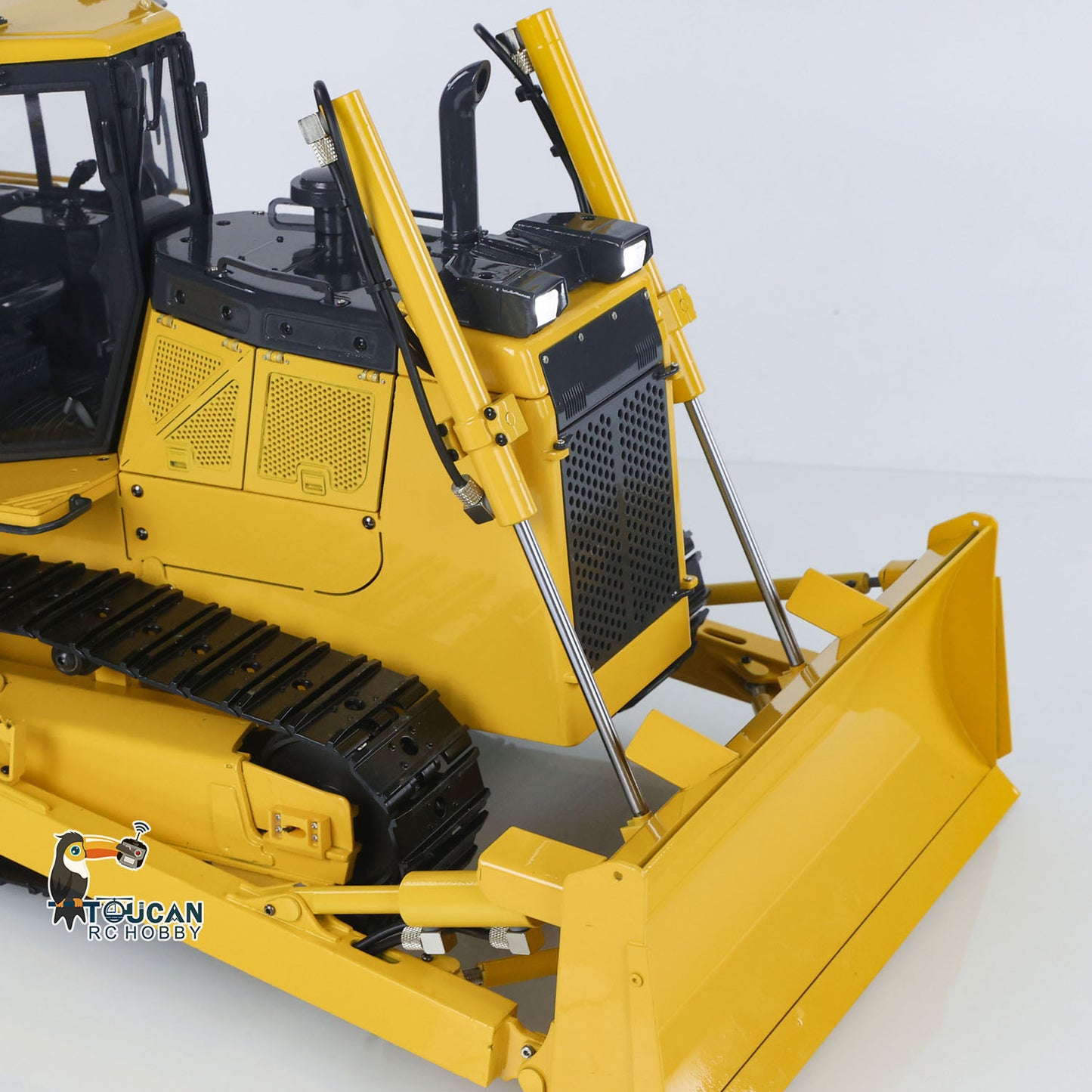 1/12 RC Metal Hydraulic Bulldozer D65EX Radio Controlled Heavy Machine Model RTR Construction Car I6S