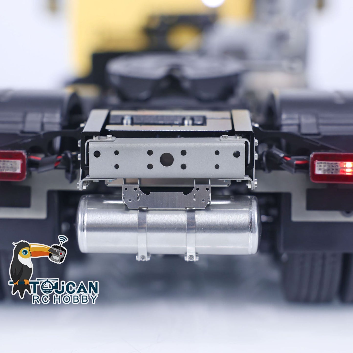 LESU 1/14 6x6 RC Tractor Truck 3 Axles Painted Assembled Remote Control Car Model DIY Emulated Vehicle Optional Versions