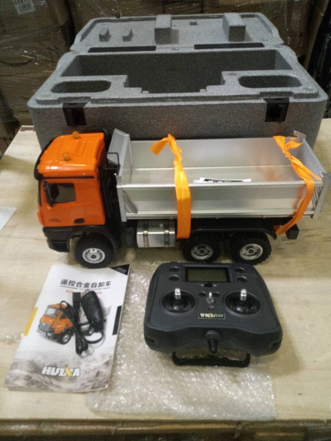 Second Hand Fast Shipping 1/14 HUINA 1598 2.4G Remote Control Dumper 6×6 Engineering Transport Vehicle Lifting Rod Tipper Car Light Sound Battery Toys