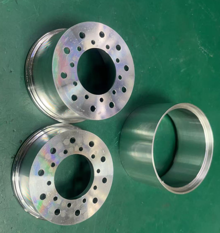 Free shipping Wheel Metal Hub Rubber Tire for 1/14 RC Hydraulic Radio Control Dump Truck Model Car DIY