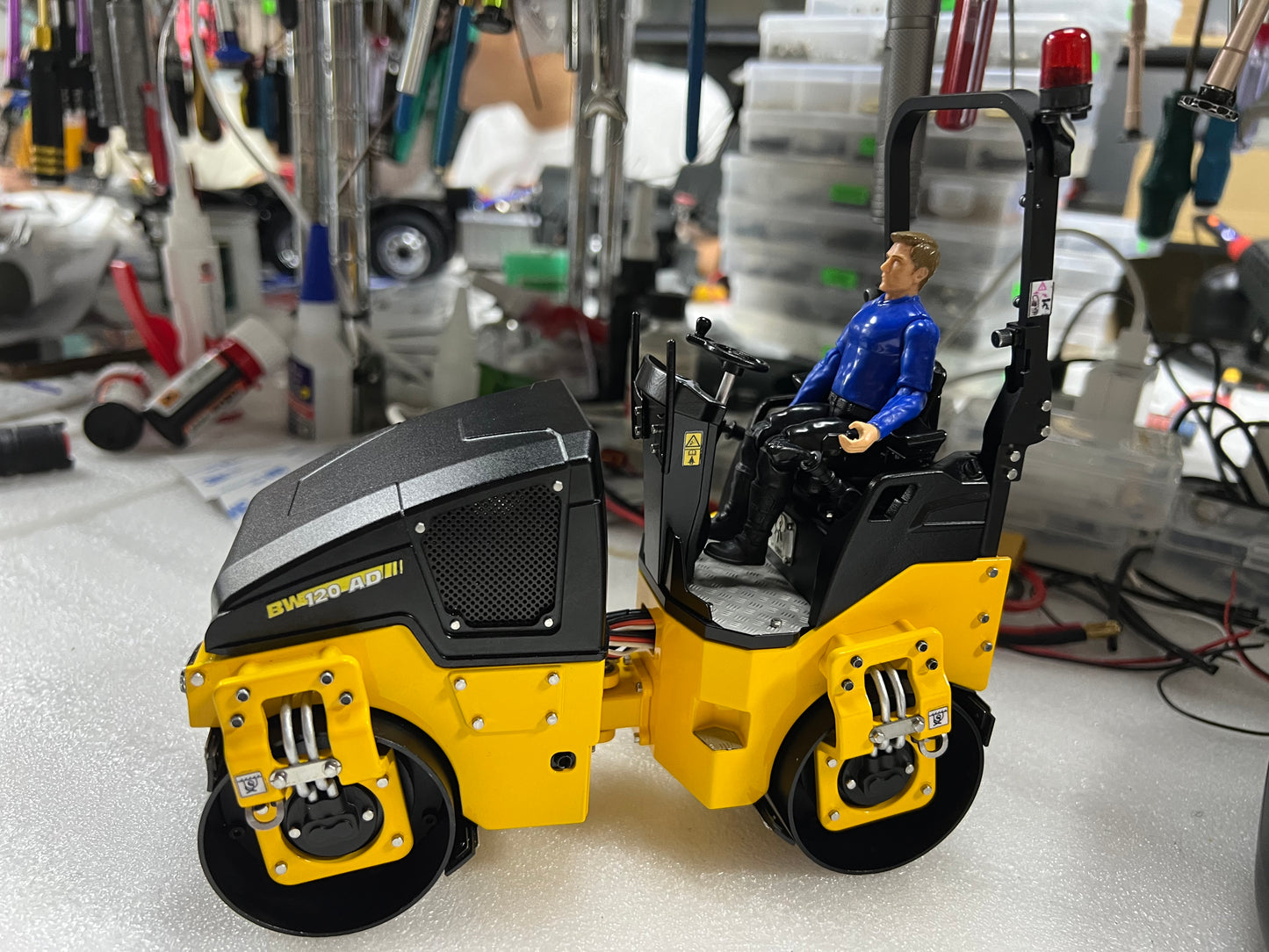 1/14 Metal RC Electric Road Roller BOM BW120AD RTR Remote Control Construction Vehicle Model Flysky ST8 Radio Battery Light System