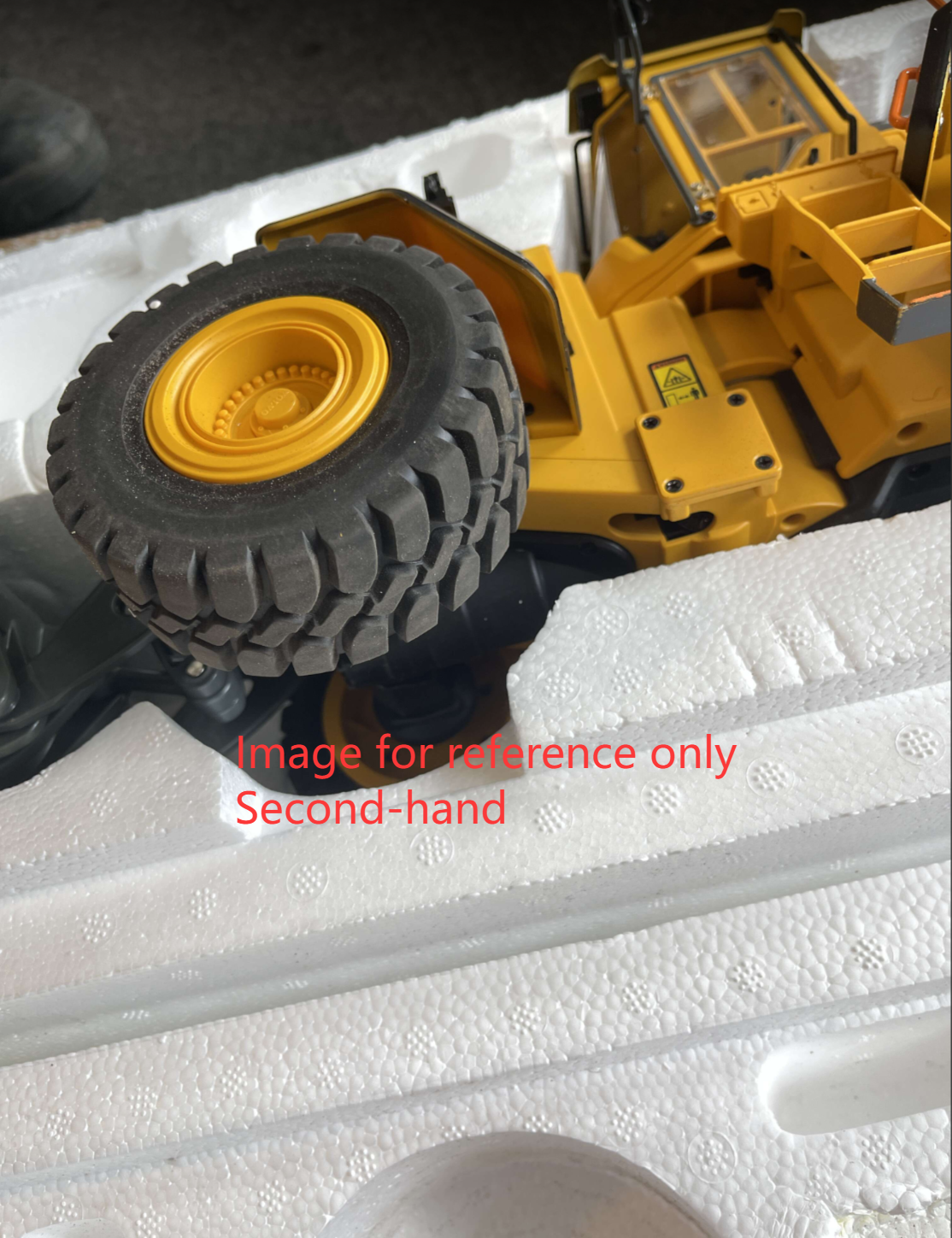 Second Hand UK Stock L260H Loader 1/16 Double Eagle E592 RC Loader Remote Control Car Light Sound