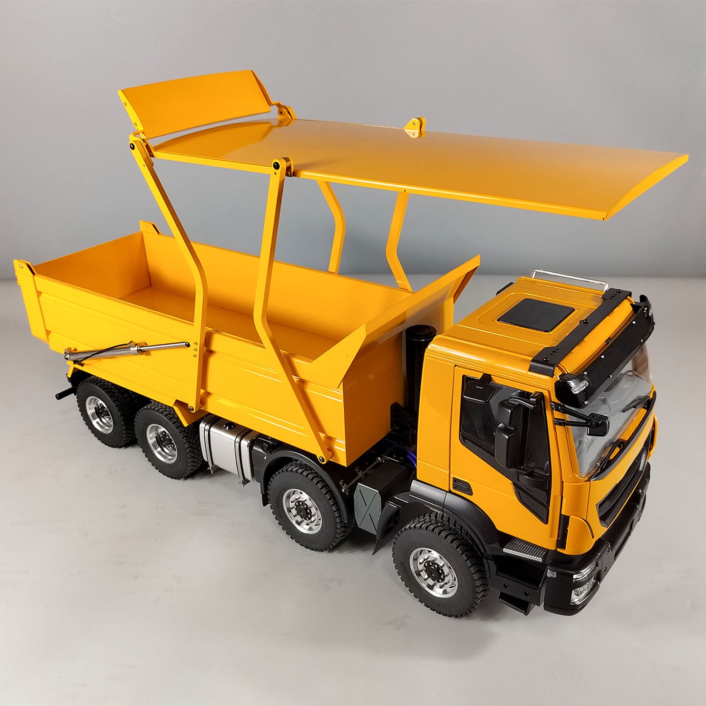 1/14 8x4 Metal Hydraulic RC Tipper Truck with Flip-over Cover Remote Controlled Dump Car Toy Servo Motor 2 Speeds Transmission