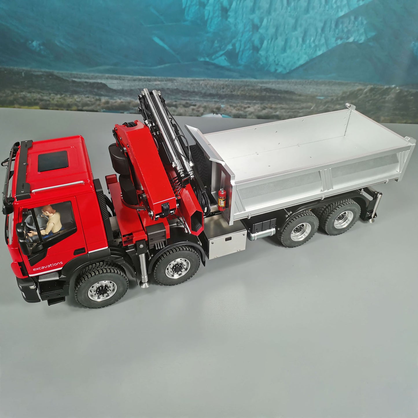 1/14 8x8 RC Hydraulic Crane Dump Car 8x8 Metal PL18EV Radio Control Tipper Truck