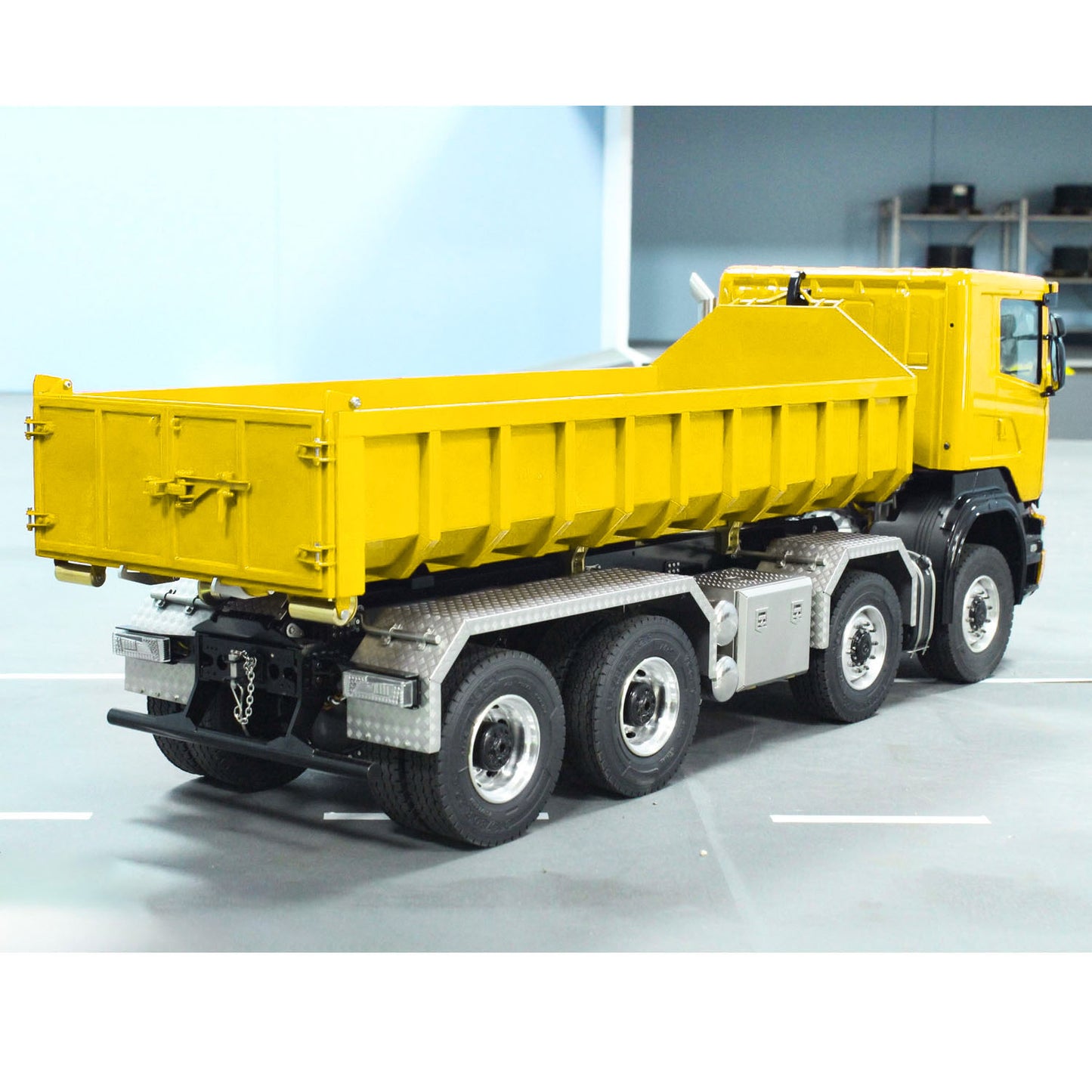 Metal 8x8 1/14 RC Hydraulic Dump Truck Roll-on Remote Control Full Dumper Car Model PNP Sound Light 3-speed Transmission