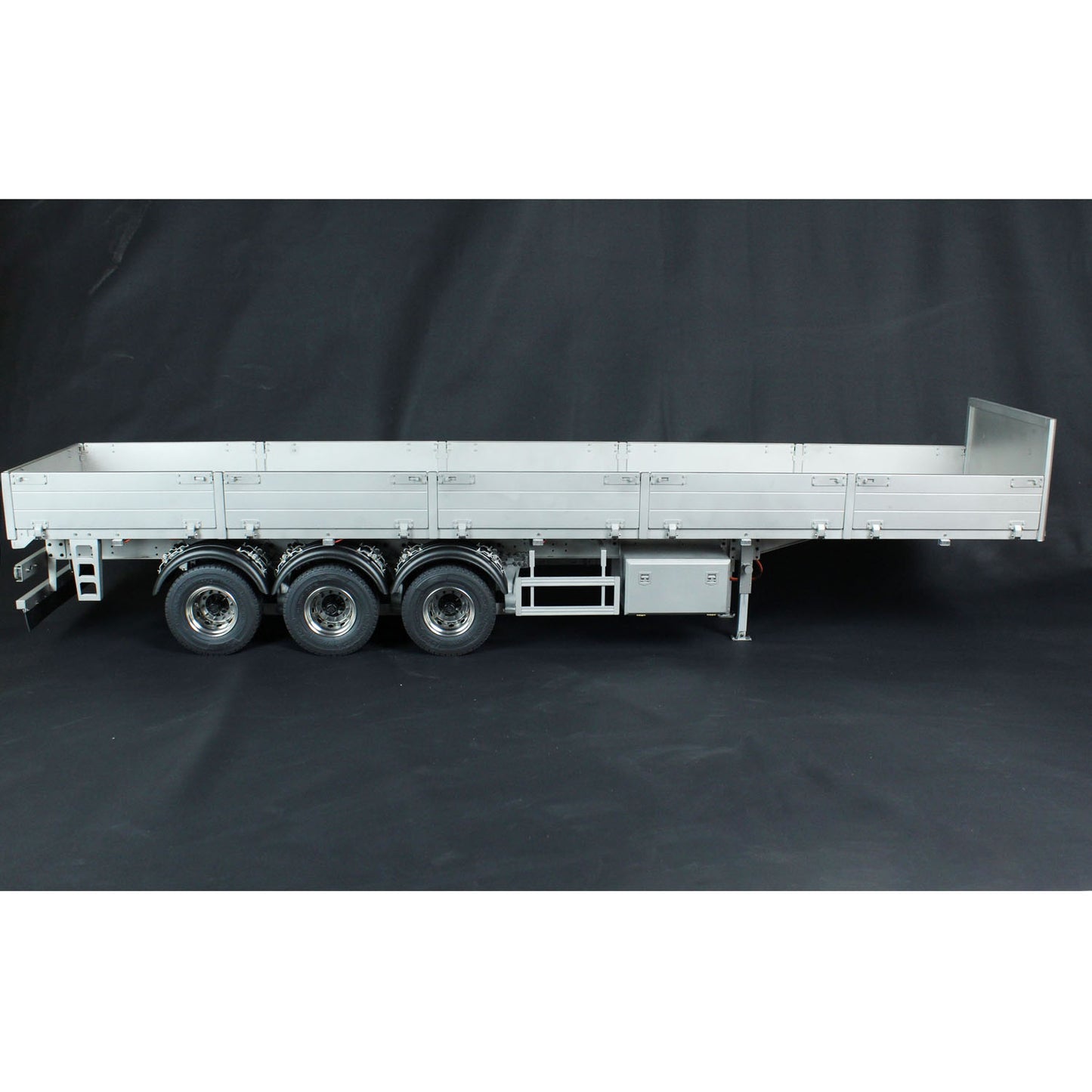 1/14 3 Axles Metal Semi Trailer for RC Tractor Truck Remote Controlled Car Assembled and Unpainted Simulation Model