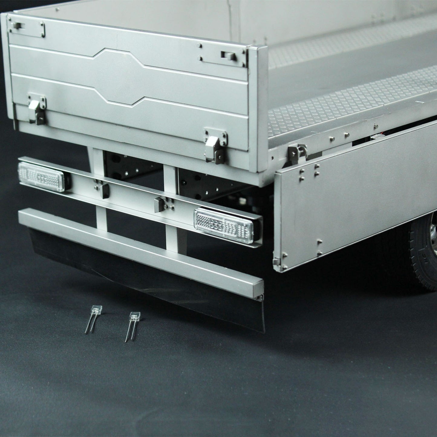 1/14 3 Axles Metal Semi Trailer for RC Tractor Truck Remote Controlled Car Assembled and Unpainted Simulation Model