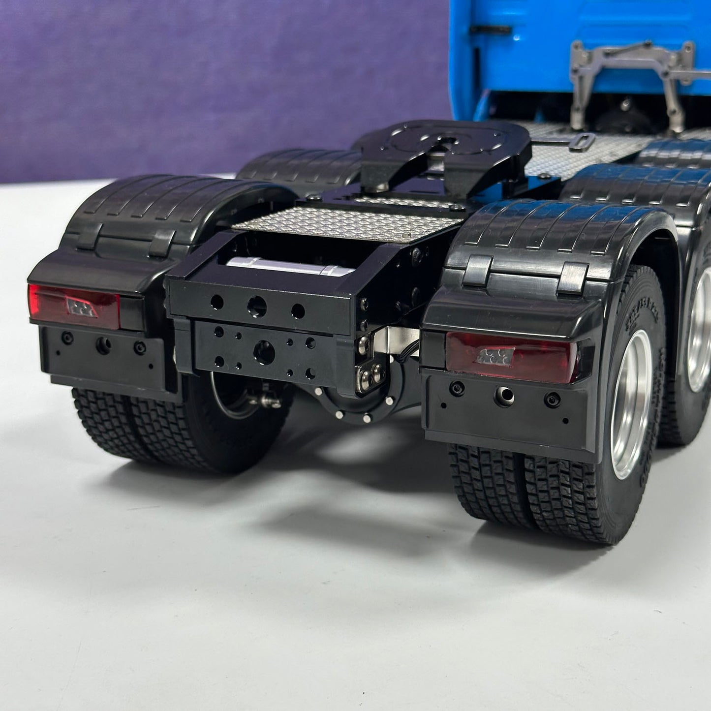 1/14 8x8 Remote Control Tractor Truck 2Speed Transmission RC Lorry Vehicle Metal Chassis Light Sound System No Differential Lock