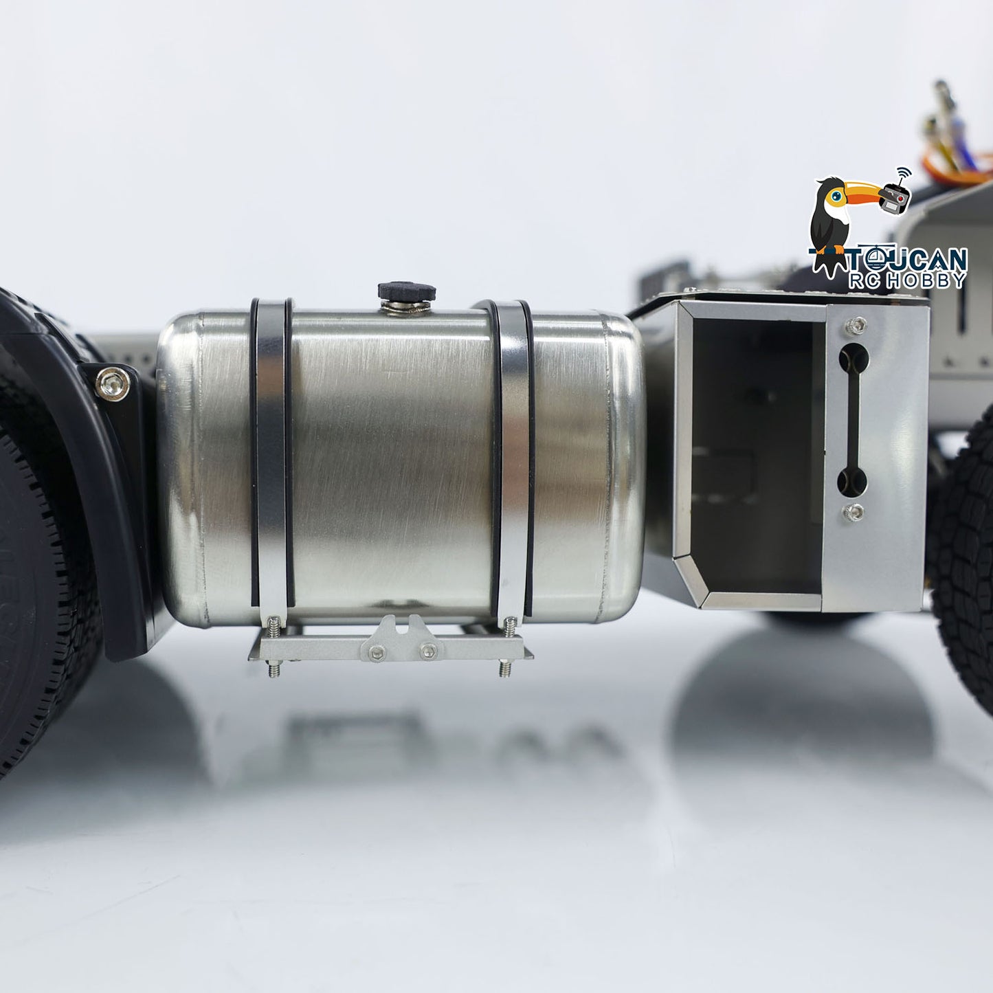 Metal 6x6 Chassis for 770S 1/14 RC Tractor Truck 3-speed Transmission Model with 3-Speed Transmission Differential Lock Axles