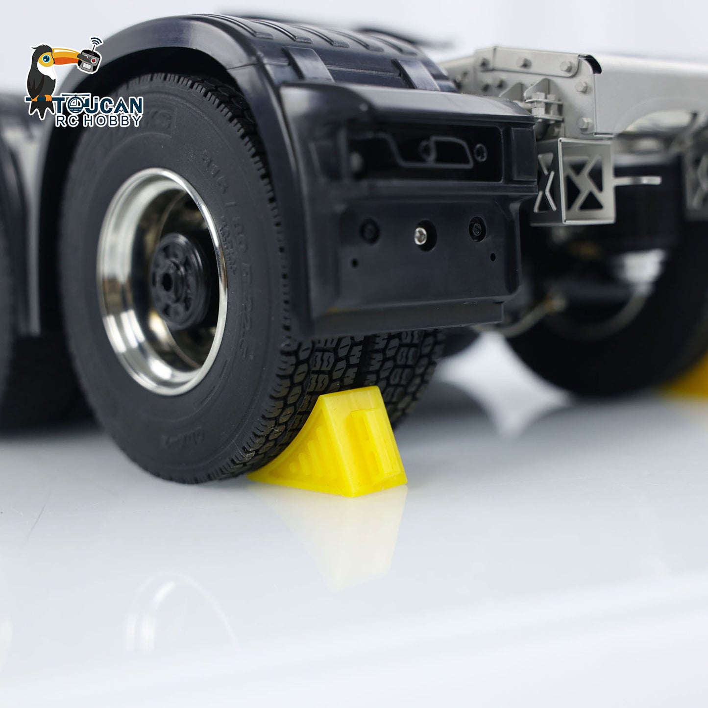 Metal 6x6 Chassis for 770S 1/14 RC Tractor Truck 3-speed Transmission Model with 3-Speed Transmission Differential Lock Axles