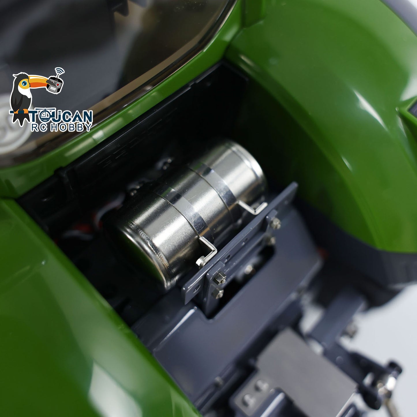 LESU 1/16 4X4 1050 RC Tractors Metal Chassis Ready to Run Car Differential Lock Model FrSky ST8 ESC Servo Motor DIY Vehicle