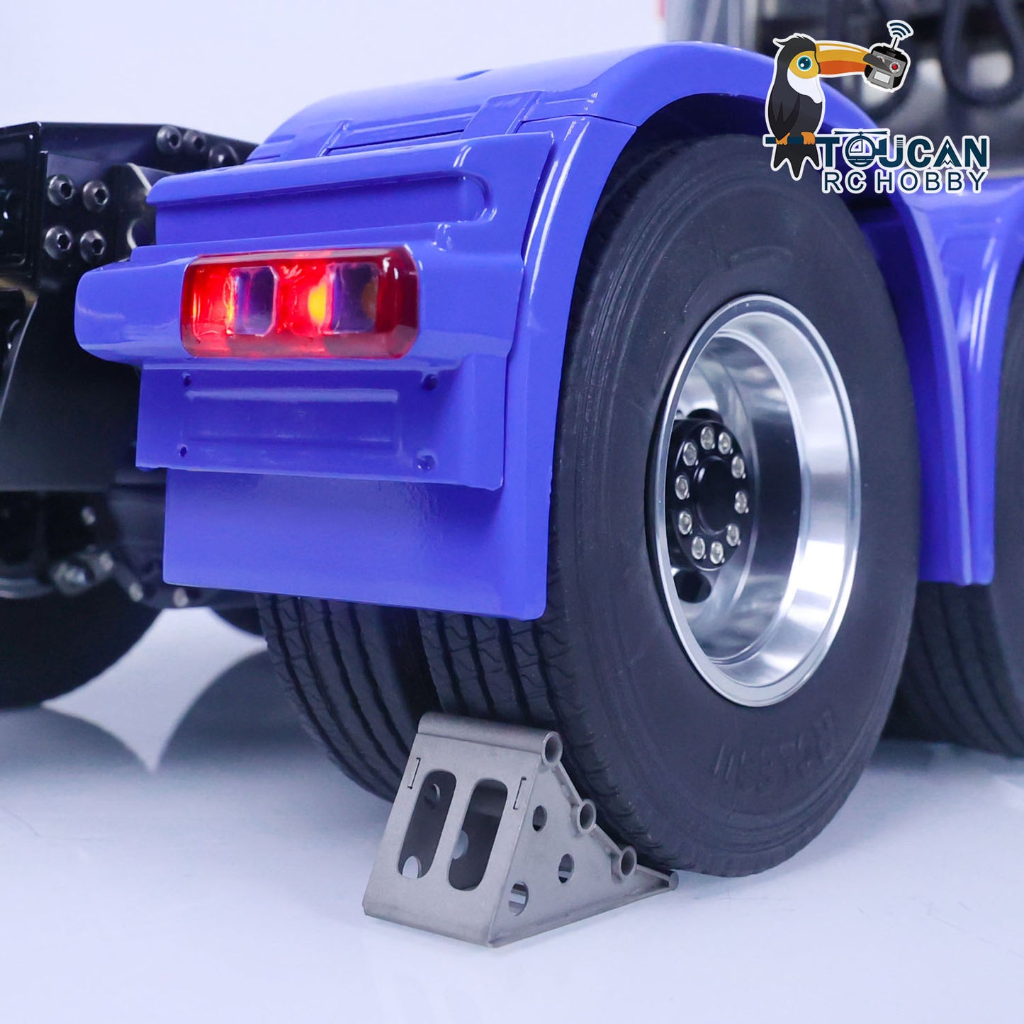 LESU 8X8 1/14 8X8 Metal Chassis RC Tractor Truck Painted and Assembled Radio Control Car DIY Vehicle FlySky I6S Servo ESC