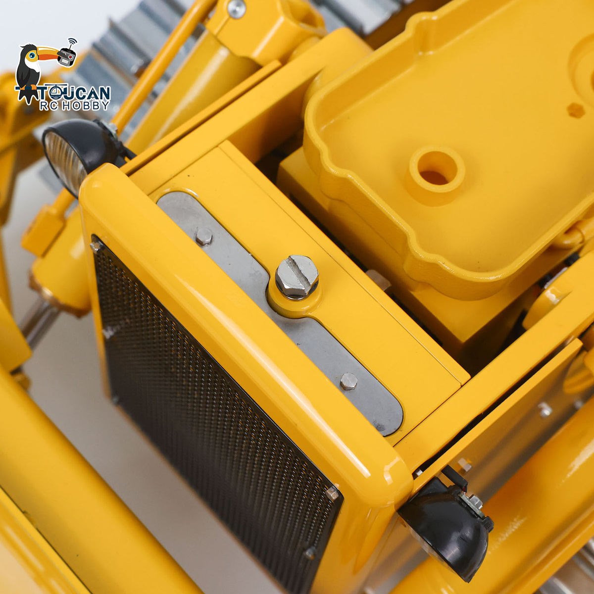 Fast Free Shipping Metal 1/14 RC Hydraulic Bulldozer D7 Remote Control Dozer Model Engineering Vehicle Flysky Radio Light Sound System Battery