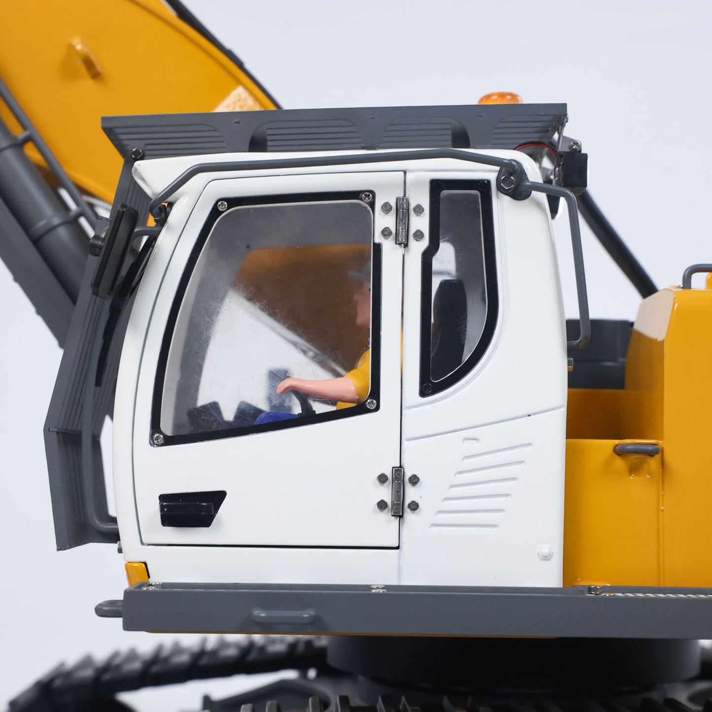 Fast Shipping 1/18 Kabolite 5901 100S Electric Lifting RC Excavator Flysky Remote Control Digger Engineering Vehicle Electric Ripper Hammer