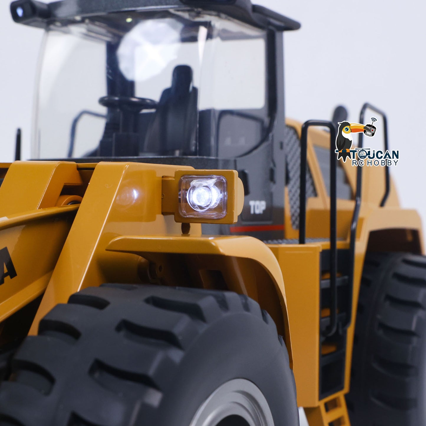 US STOCK 1/14 HUINA Toys 2.4G Radio Controlled Loader 1583 Electric Lifting System Lights Sound RC Construction Vehicles Assembled