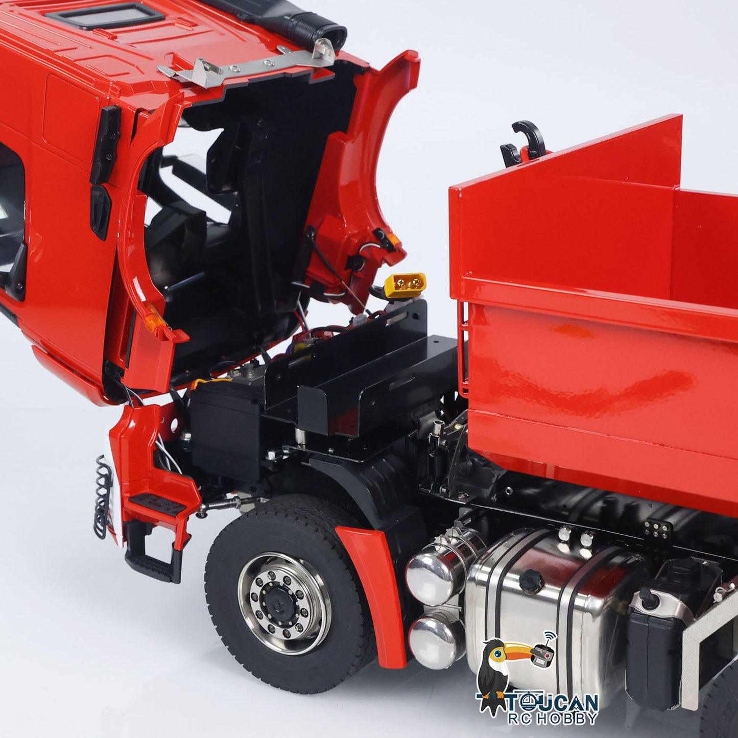 1/14 8x8 RC Hydraulic Roll On Full Dump Truck Remote Control Dumper Car with U-shaped Short Bucket ESC Servo Motor