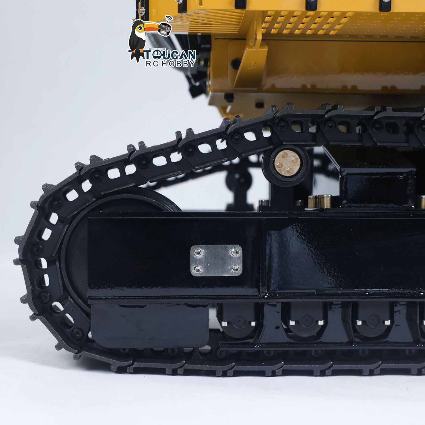 1/14 6015B Metal Hydraulic Radio Controlled Excavator Light Liquid Crystal display Painted Body Rotates 360Degrees