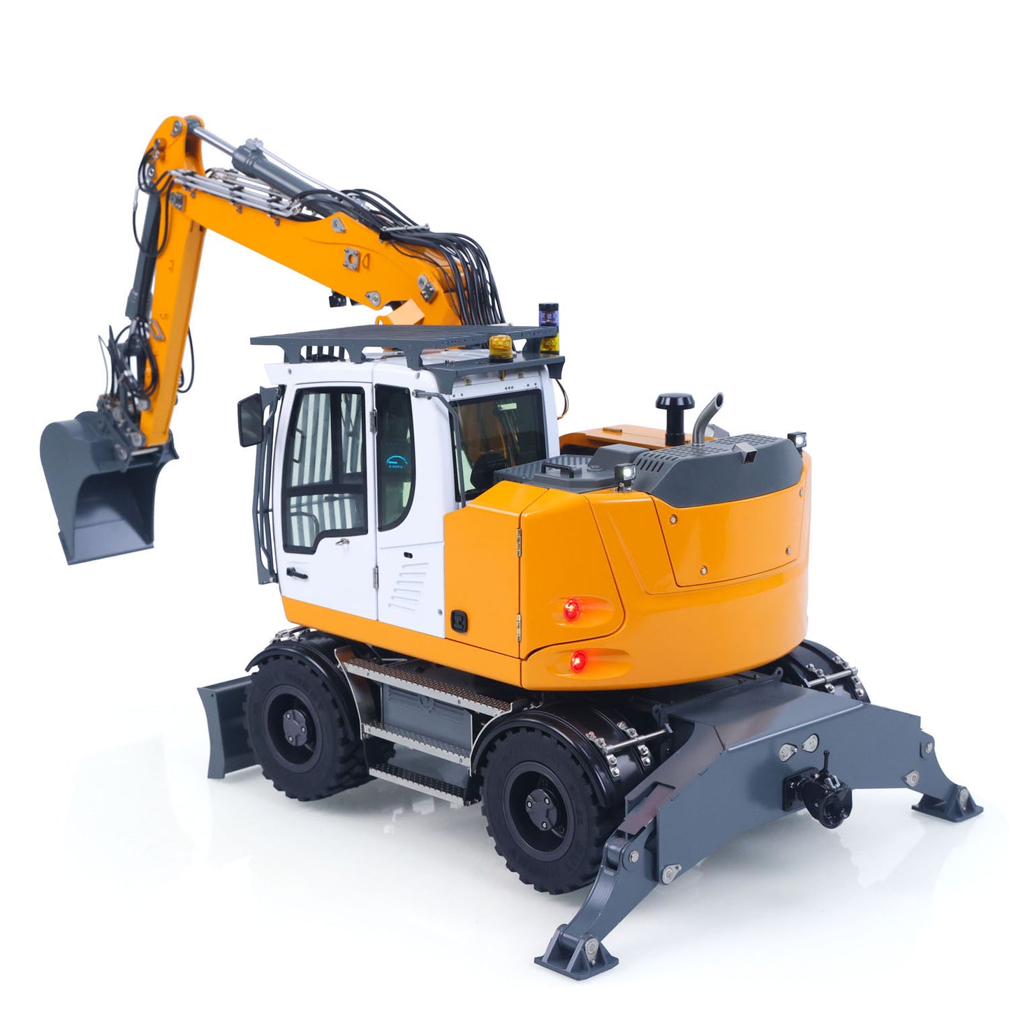 LR914 PRO MAX Metal 4WD 1/14 RC Hydraulic Wheeled Excavator 11-ways Valve RTR Radio Controlled Digger PL18EV Lite Battery Light