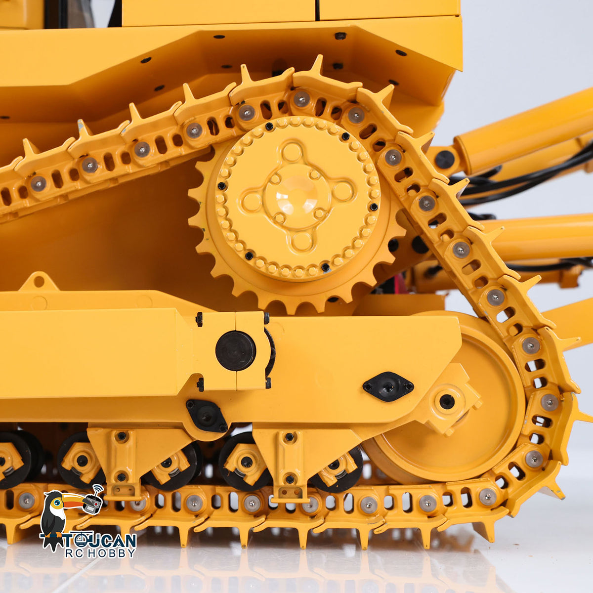 US STOCK Metal 1/14 RC Bulldozer Hydraulic DXR2 Remote Control D10T Tracked Dozer Model