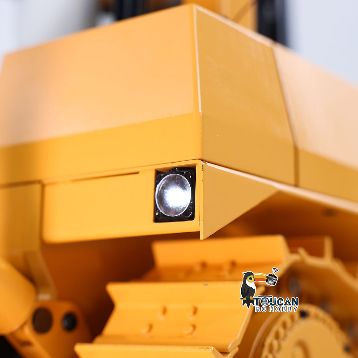 US STOCK Metal 1/14 RC Bulldozer Hydraulic DXR2 Remote Control D10T Tracked Dozer Model