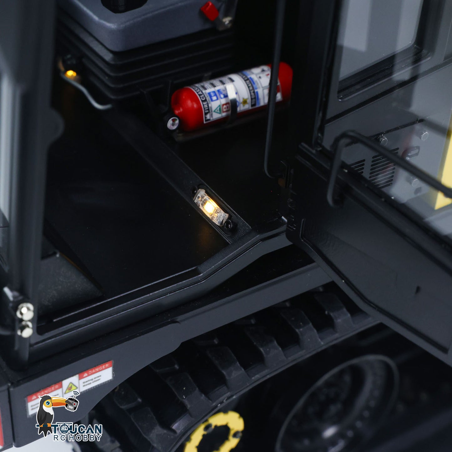 Upgraded Super Frog T14R Panther 1/14 Remote Control Hydraulic Crawler Dumper RC Metal Tracked Tipper Truck Frsky X14 Radio