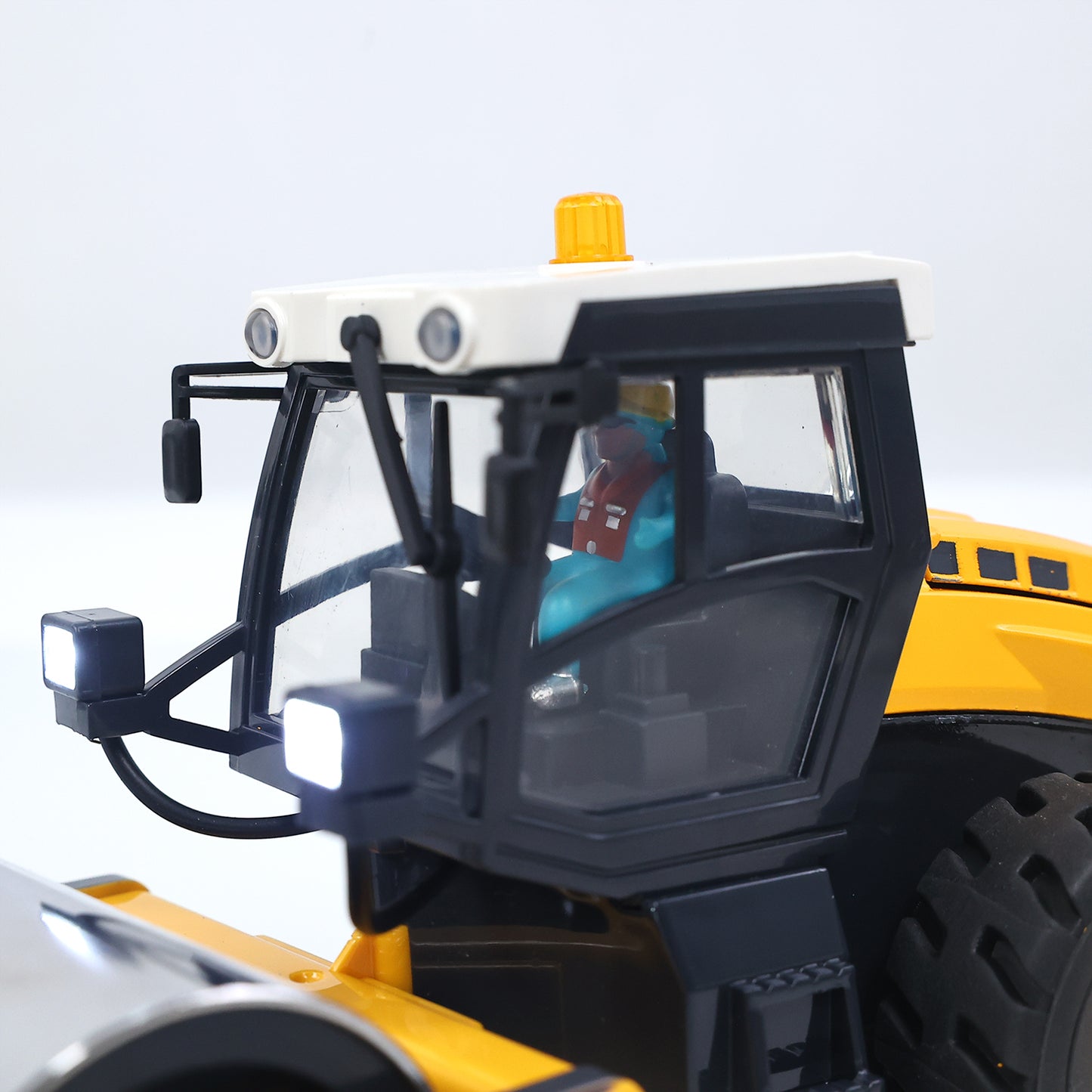 1/50 Mini Remote Control Road Roller RTR Electric RC Construction Vehicle Finished Model Metal Blade Lights Sounds Effect