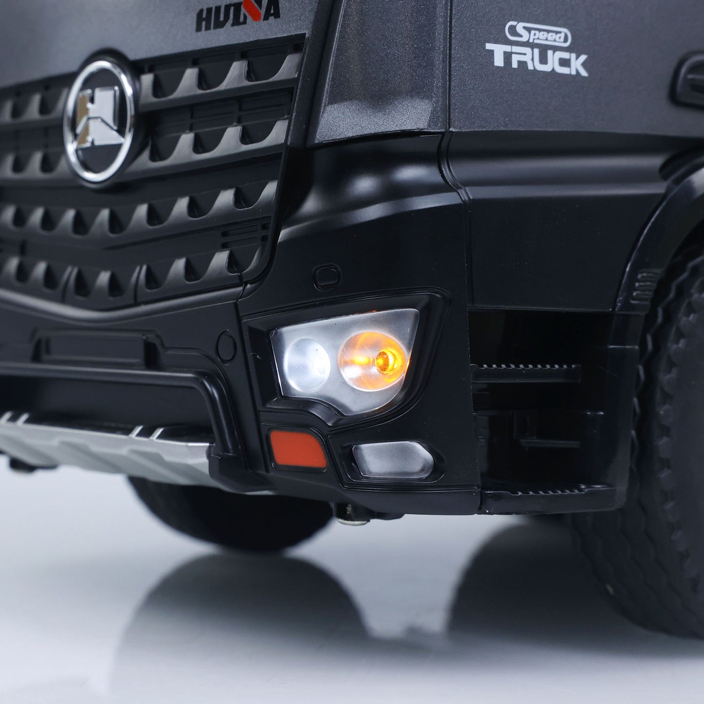 Fast Shipping HUINA 1/14 Remote Control Dump Truck 12CH RC Tipper Finished Model Toy Gift RTR Light Sound Effects Radio USB Charging Cable