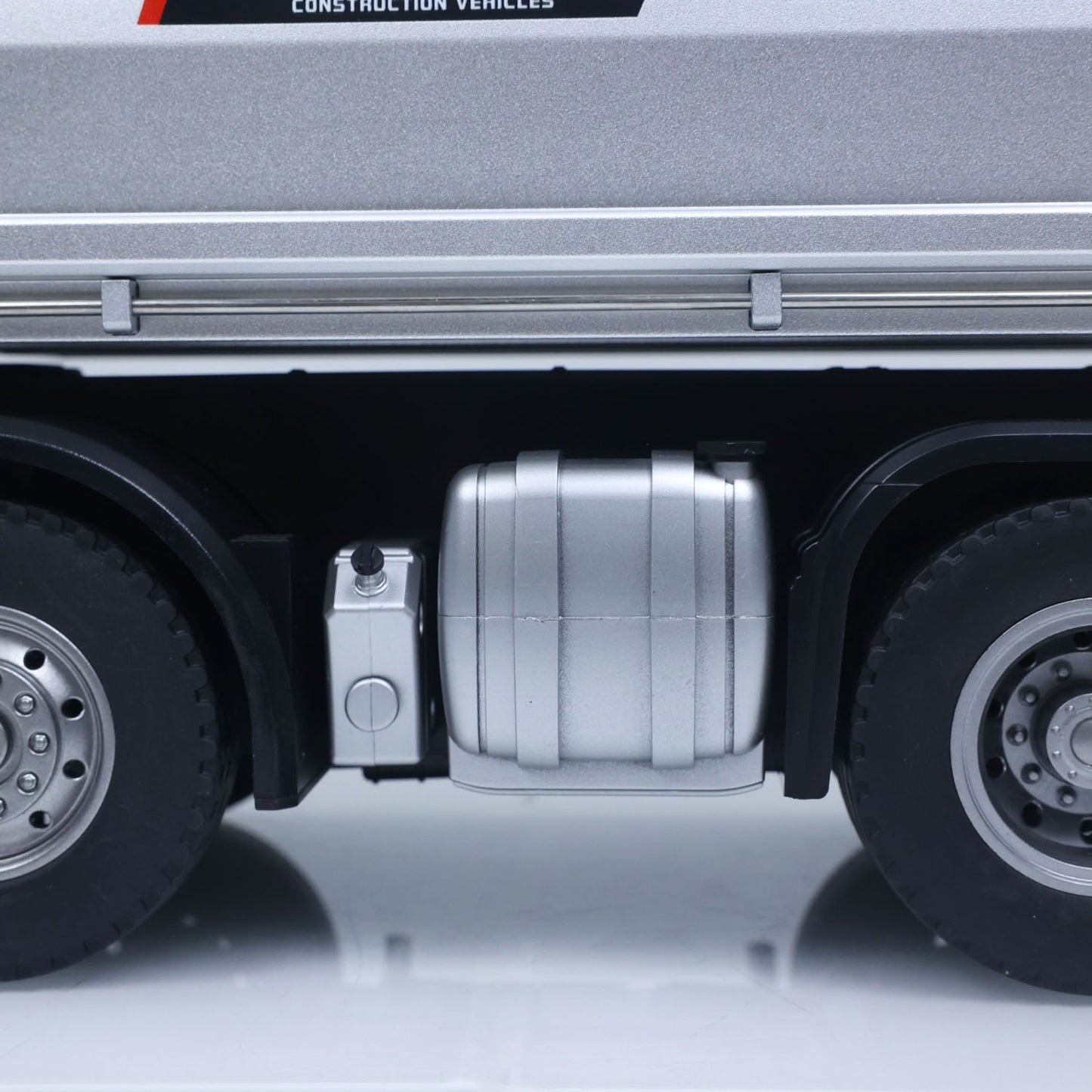 Fast Shipping HUINA 1/14 Remote Control Dump Truck 12CH RC Tipper Finished Model Toy Gift RTR Light Sound Effects Radio USB Charging Cable