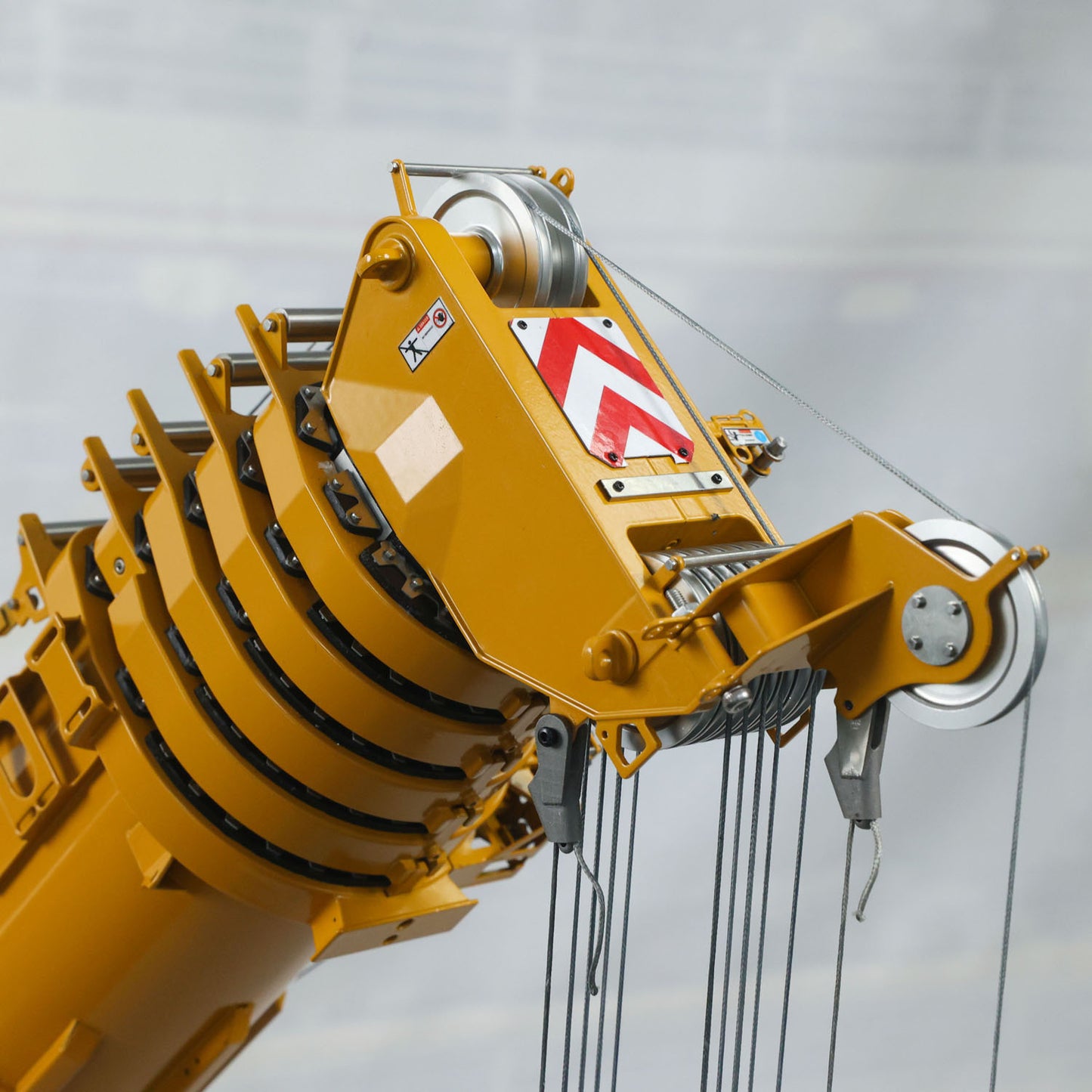 Pre-order Eyewhale New Product 1/14 All Terrain Remote Control Hydraulic Mobile Crane Truck D1220 6Axles Construction Vehicles Radio FlySky PL18EV