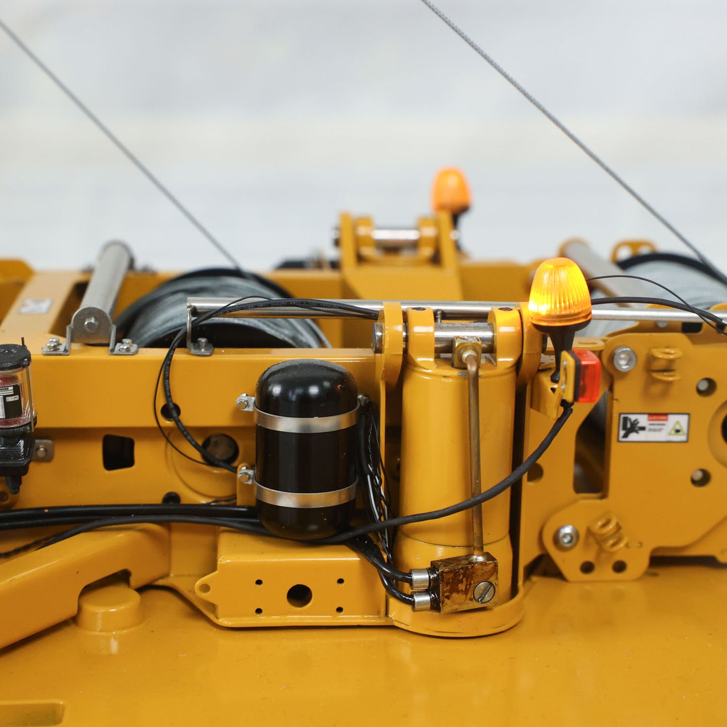 Pre-order Eyewhale New Product 1/14 All Terrain Remote Control Hydraulic Mobile Crane Truck D1220 6Axles Construction Vehicles Radio FlySky PL18EV