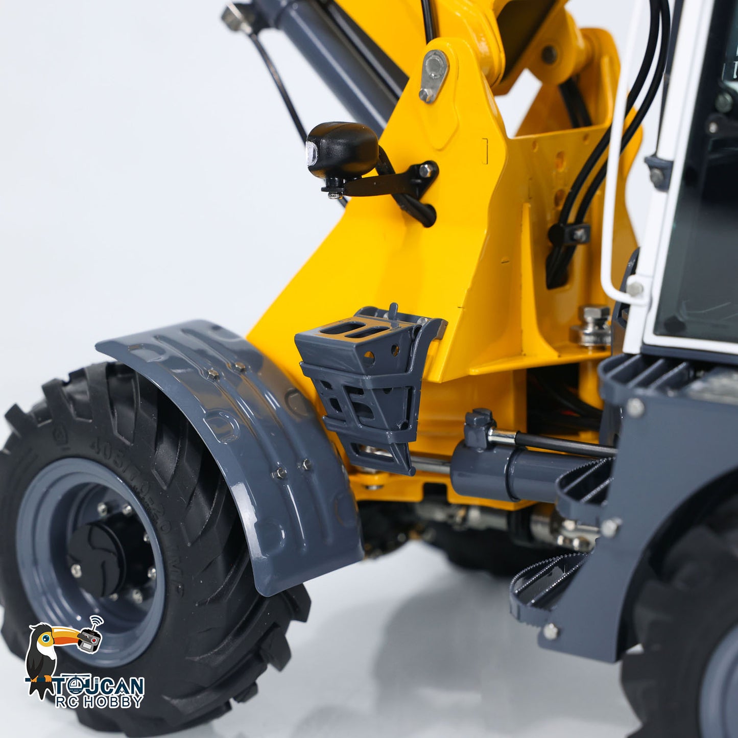 In Stock LESU RTR 1/14 Hydraulic RC Telescopic Arm Car Metal Loader AT1050 Forklift Truck