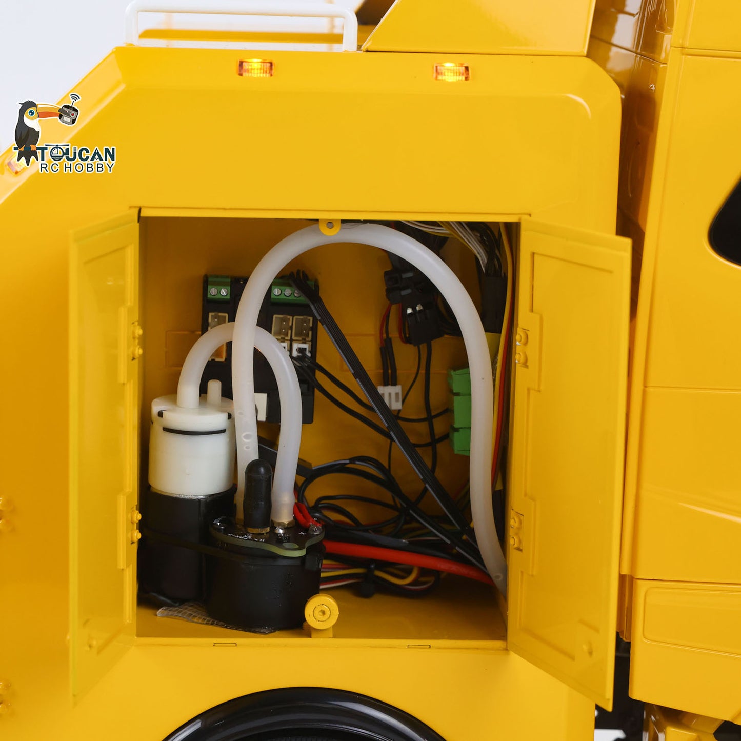 TOUCAN 8X4 Metal 1/14 RC Road Rescue Truck FH16 RTR 2Speed Model Car Flysky Paladin PL18EV Lite Radio Battery Smoke Light Sound