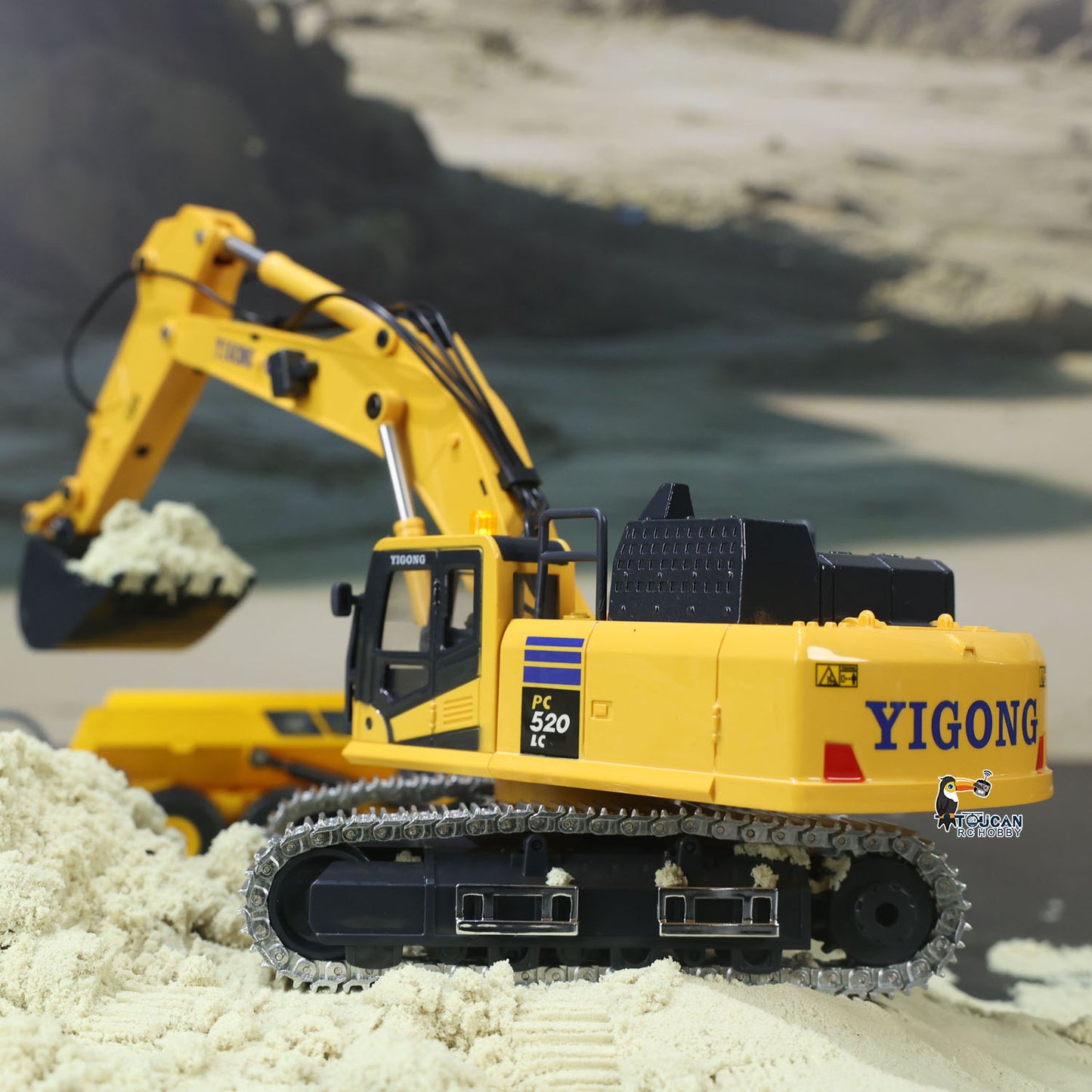 1/50 RC Digger PC520 Electric Version Radio Control Excavator Engineering Vehicle Metal Tracks Lights Sound Small Toy Collection