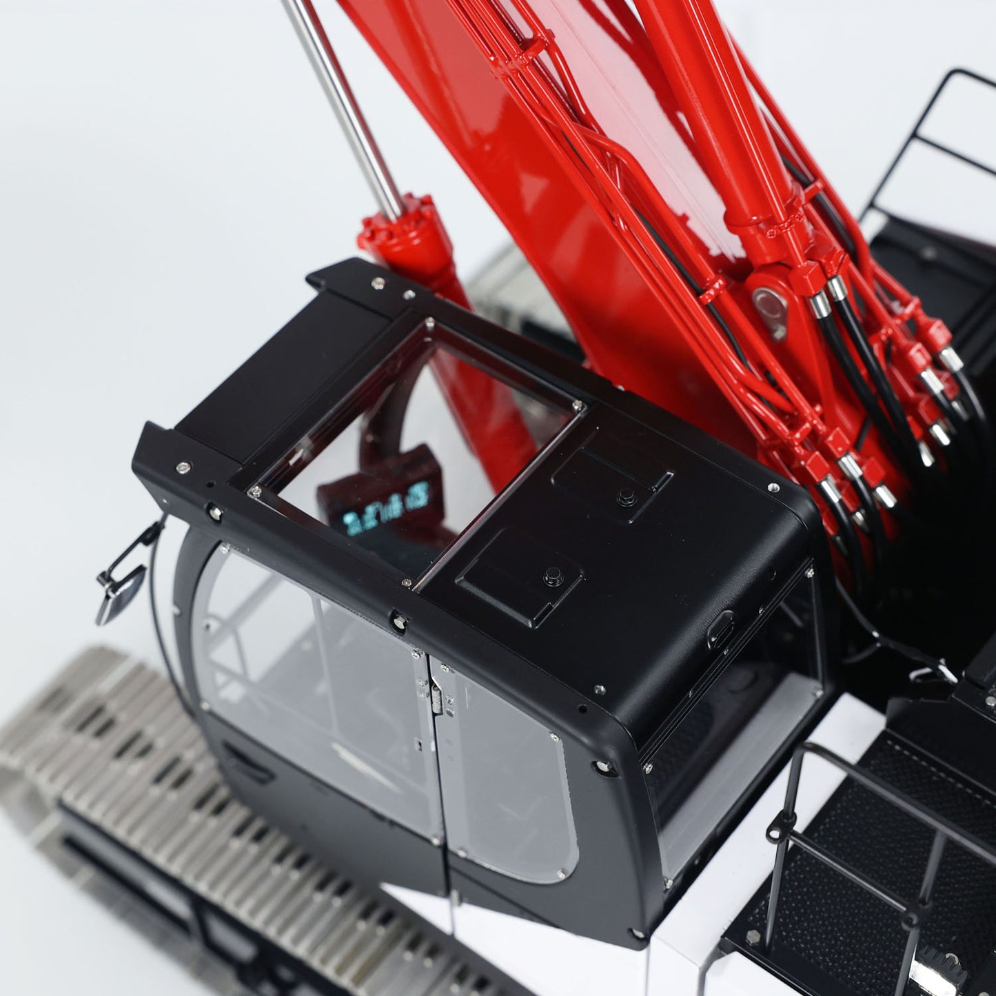 LESU AOUE LR945 3-Arm 1/14 LESU RC Hydraulic Excavator RTR Metal Construction Vehicle Models Radio Control Digger Engineering Machine FlySky PL18EV