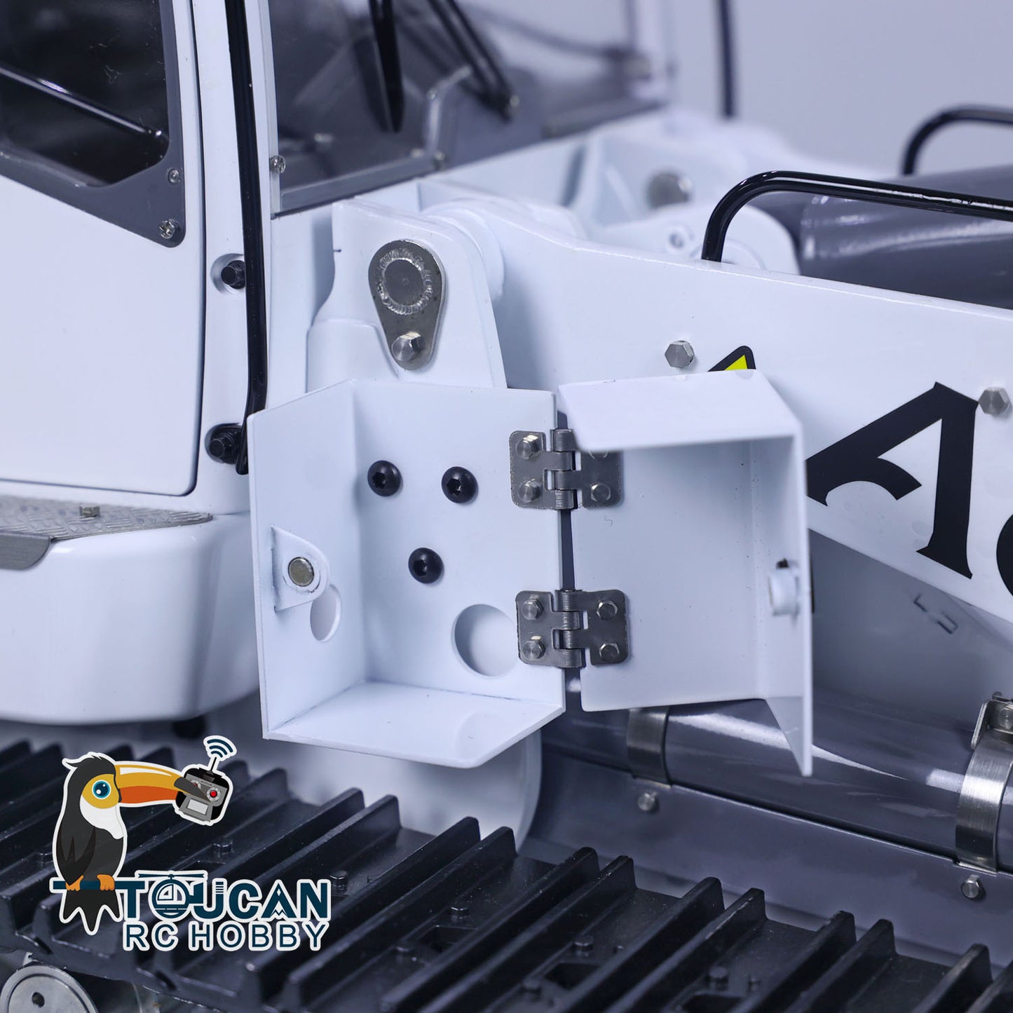 LESU 1/14 636 Hydraulic Construction Vehicles Radio Controlle Track Loader Light Sound Motor Metal Openable Closable Bucket