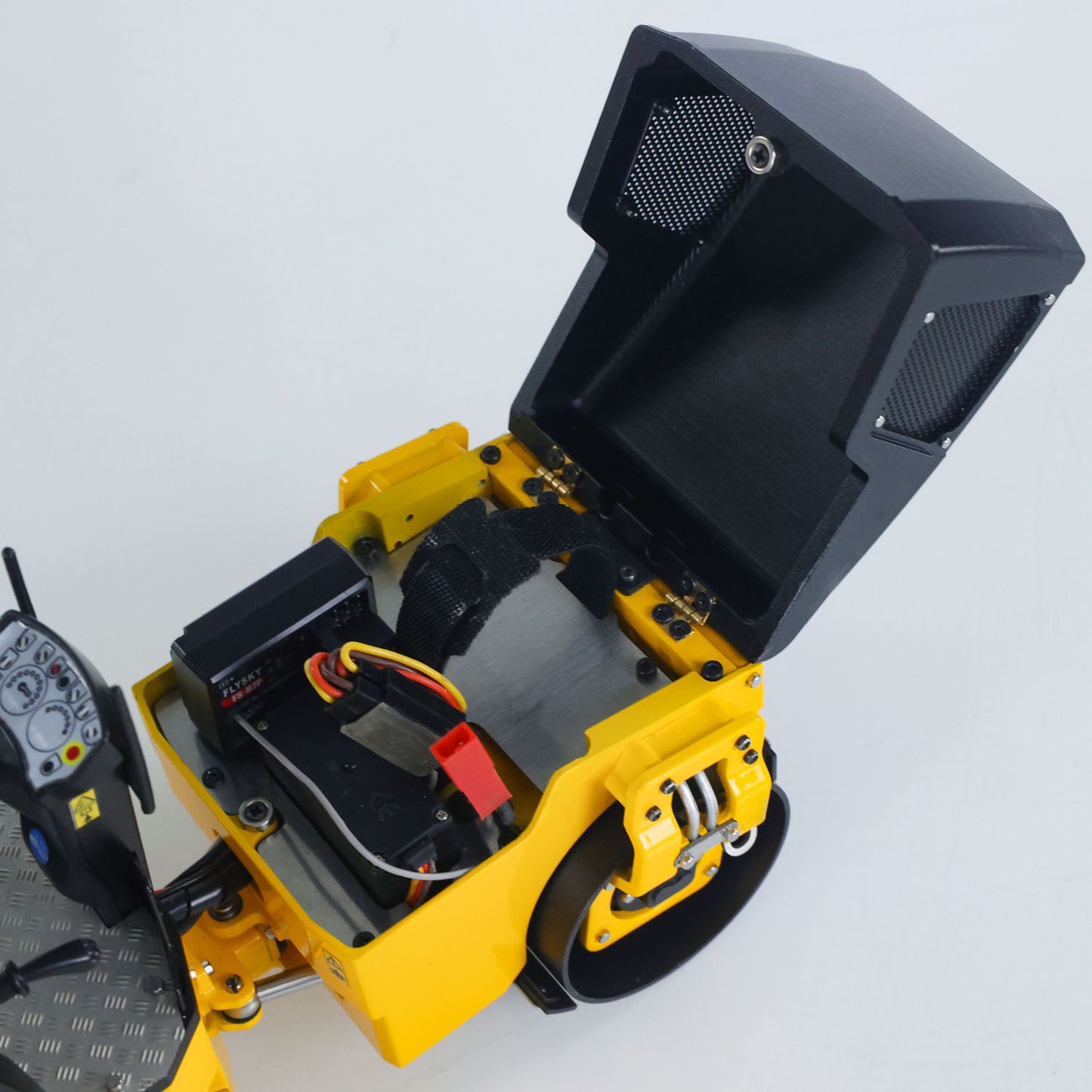 Fast Shipping 1/14 Metal RC Electric Road Roller BOM BW120AD RTR Remote Control Construction Vehicle Model Flysky ST8 Radio Battery Light System